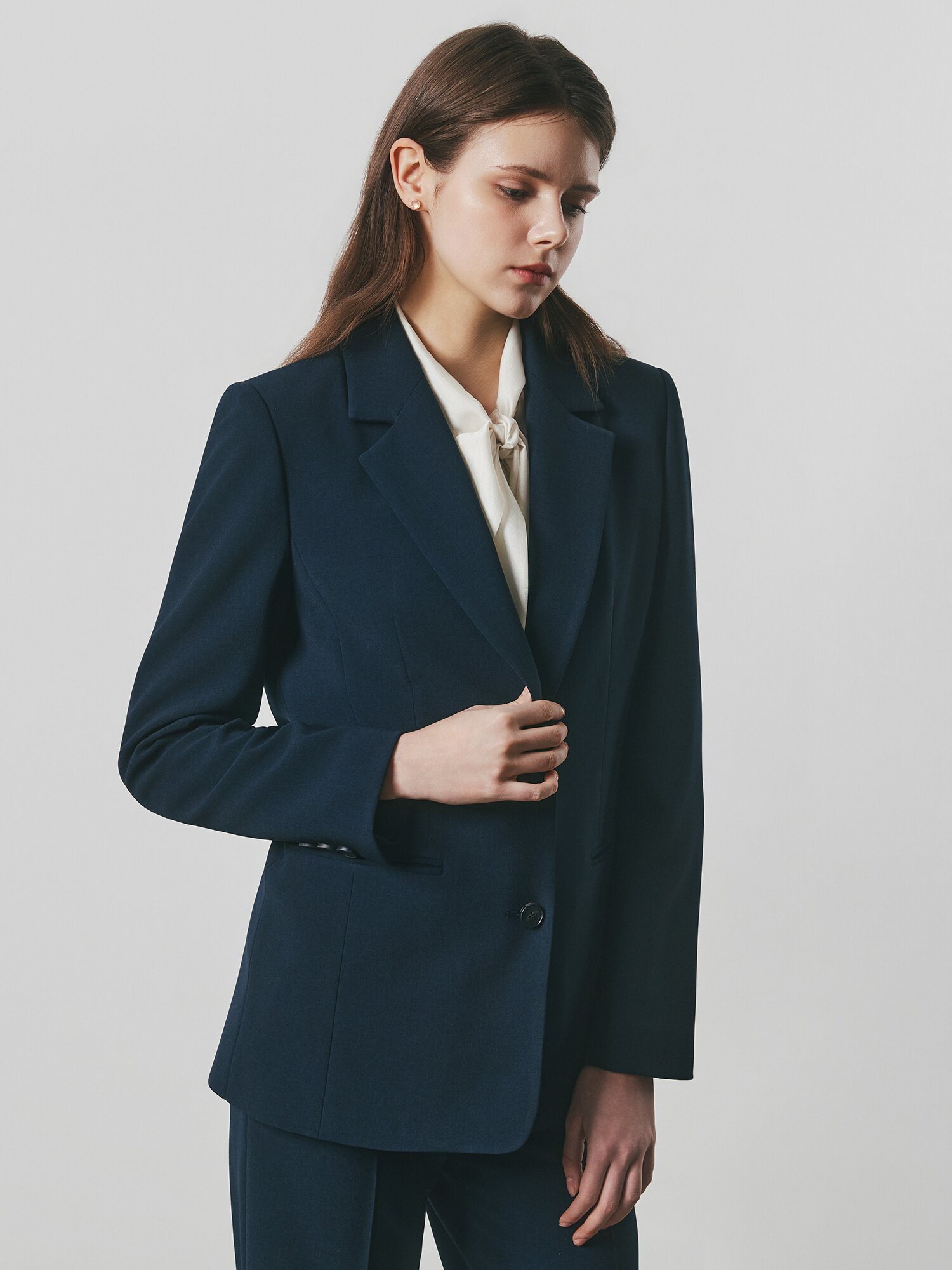 테일러드 싱글 투버튼 재킷 (NAVY)