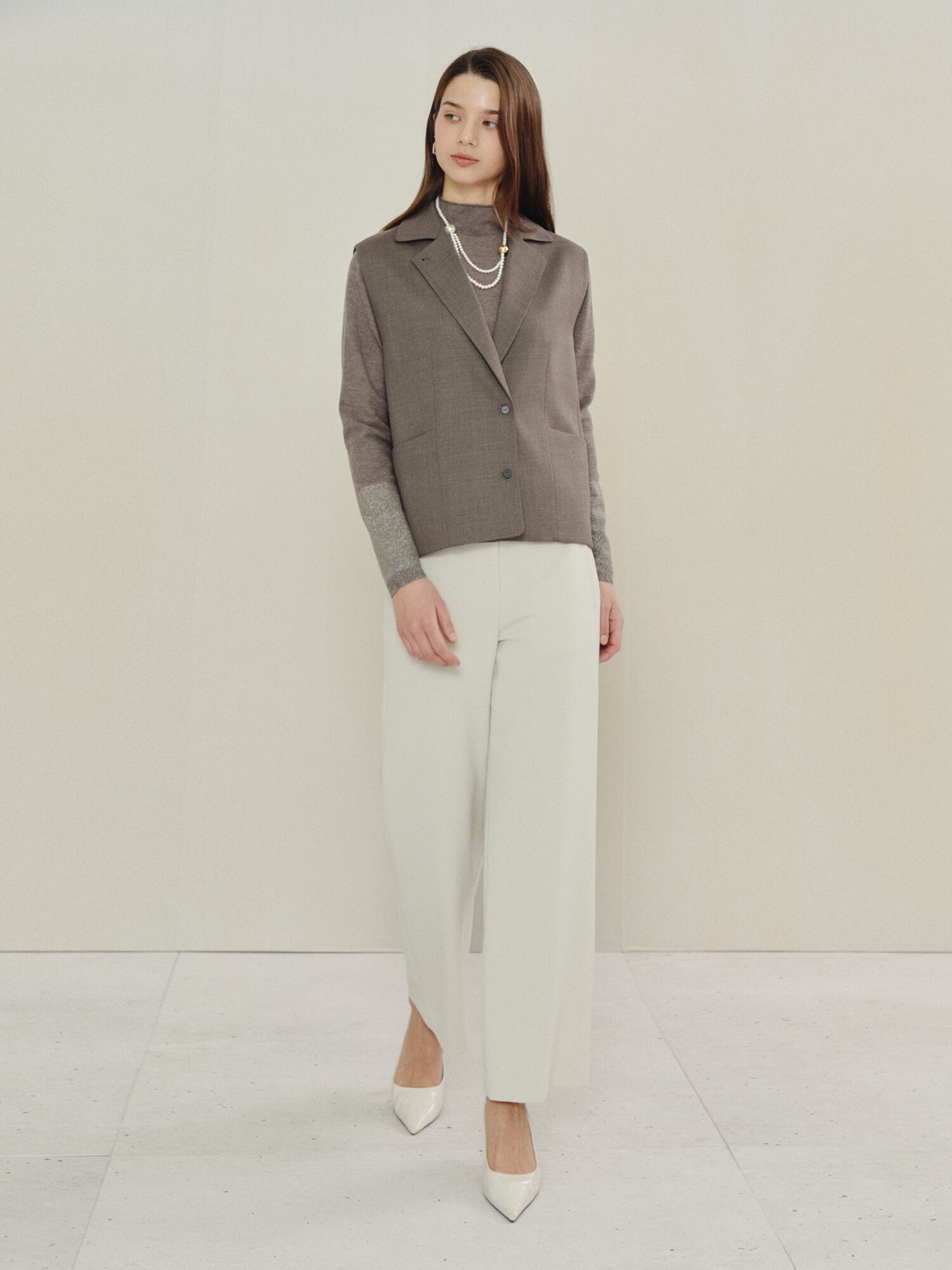 미니멀 테일러드 슬리브리스 베스트 (SEPIA GREY)