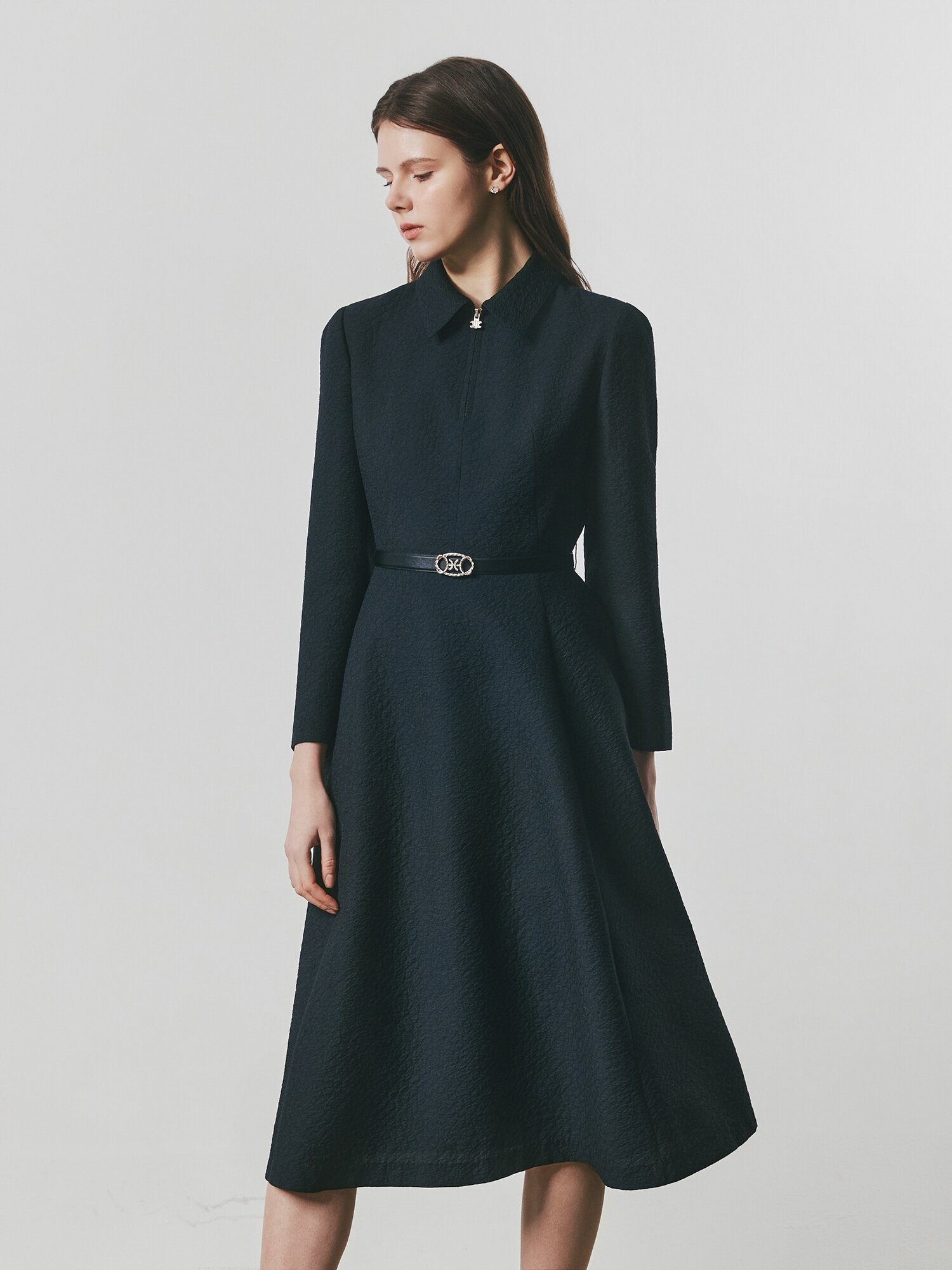 자카드 반집업 칼라 플레어 원피스 (BLACK)