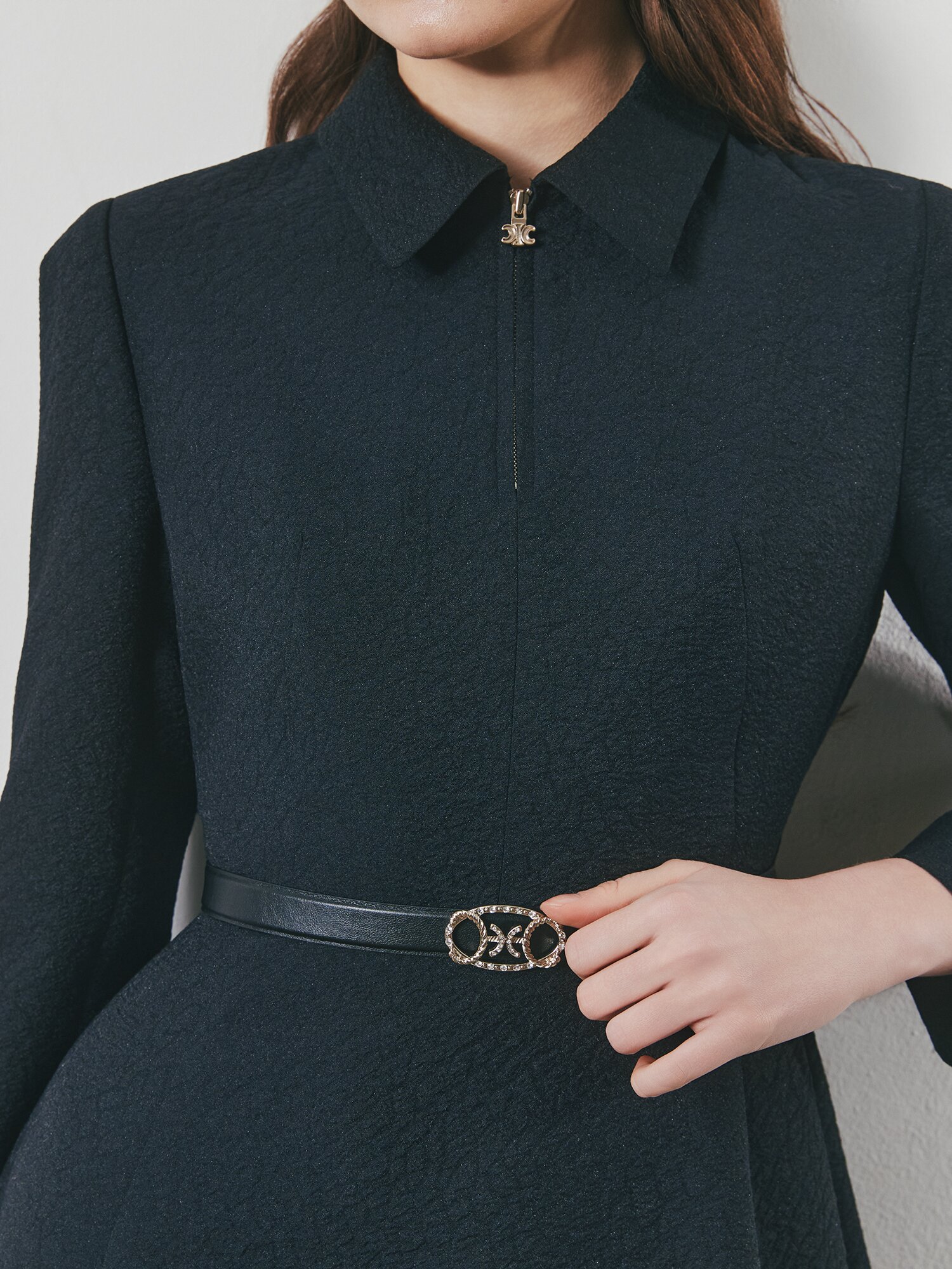 자카드 반집업 칼라 플레어 원피스 (BLACK)