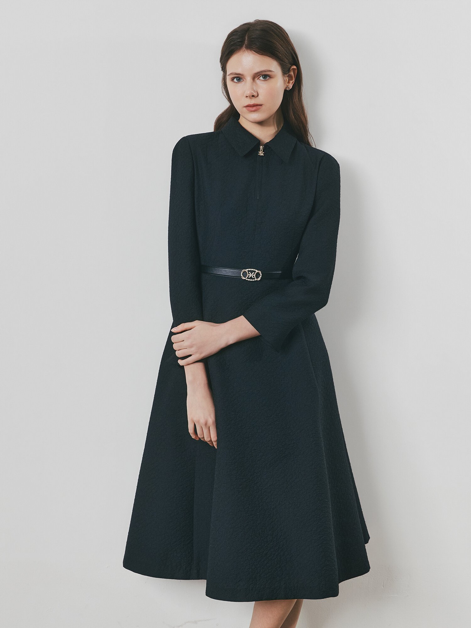 자카드 반집업 칼라 플레어 원피스 (BLACK)