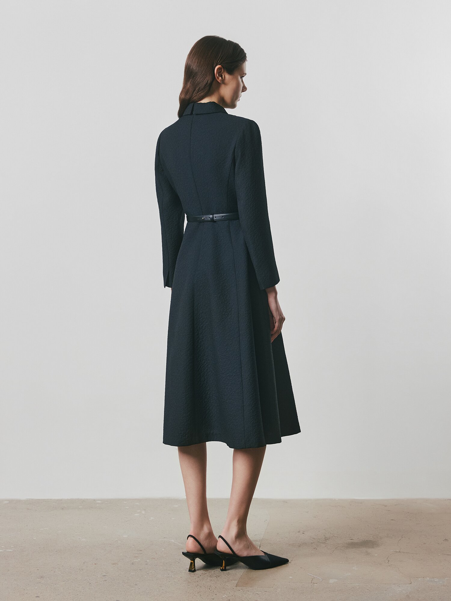 자카드 반집업 칼라 플레어 원피스 (BLACK)