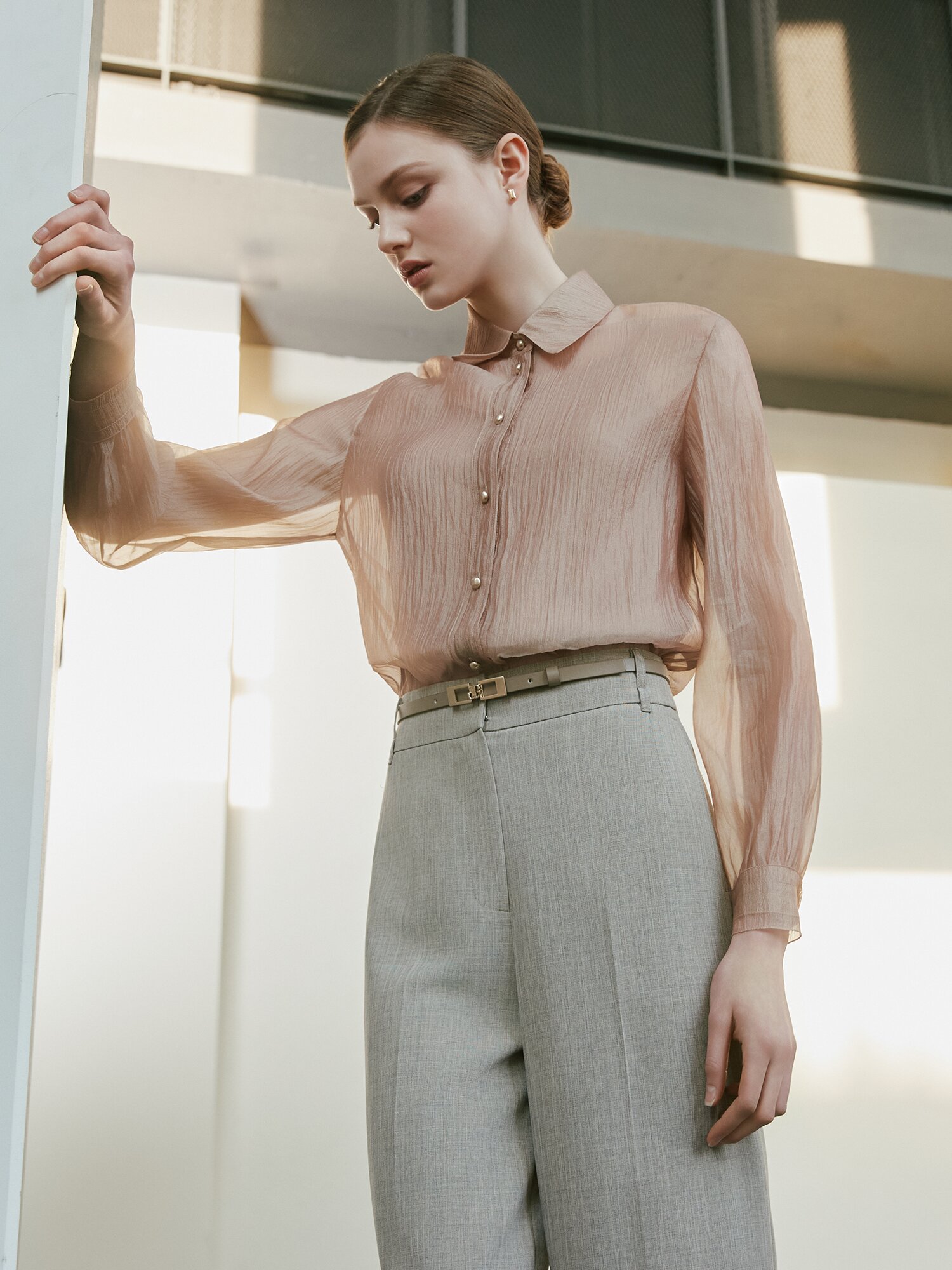 시스루 링클 블라우스 +이너 세트 (LIGHT BROWN)