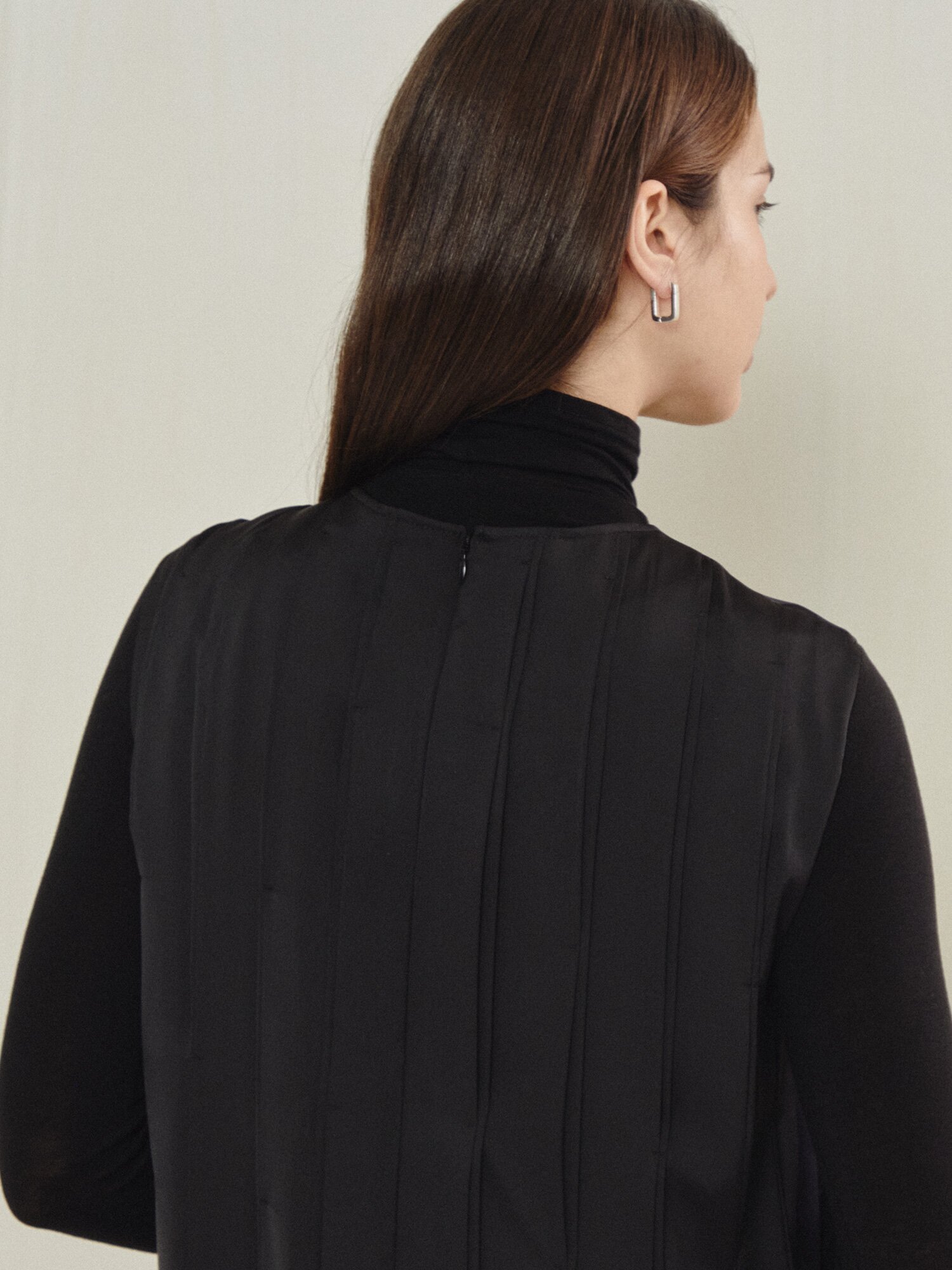 에센셜 플리츠 레이어드 원피스 세트 (DARK NAVY)