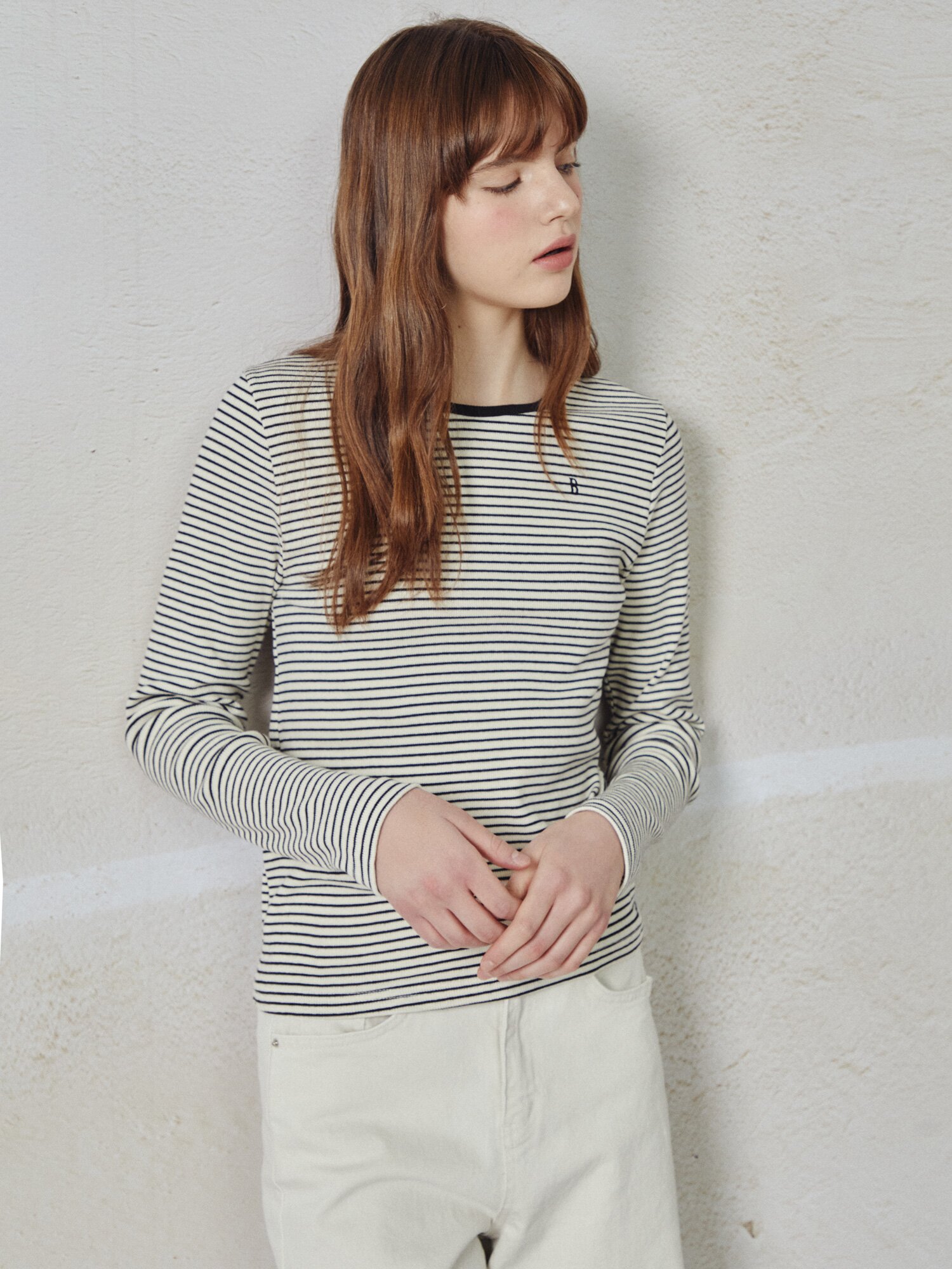 자수 포인트 스트라이프 티셔츠 (IVORY)