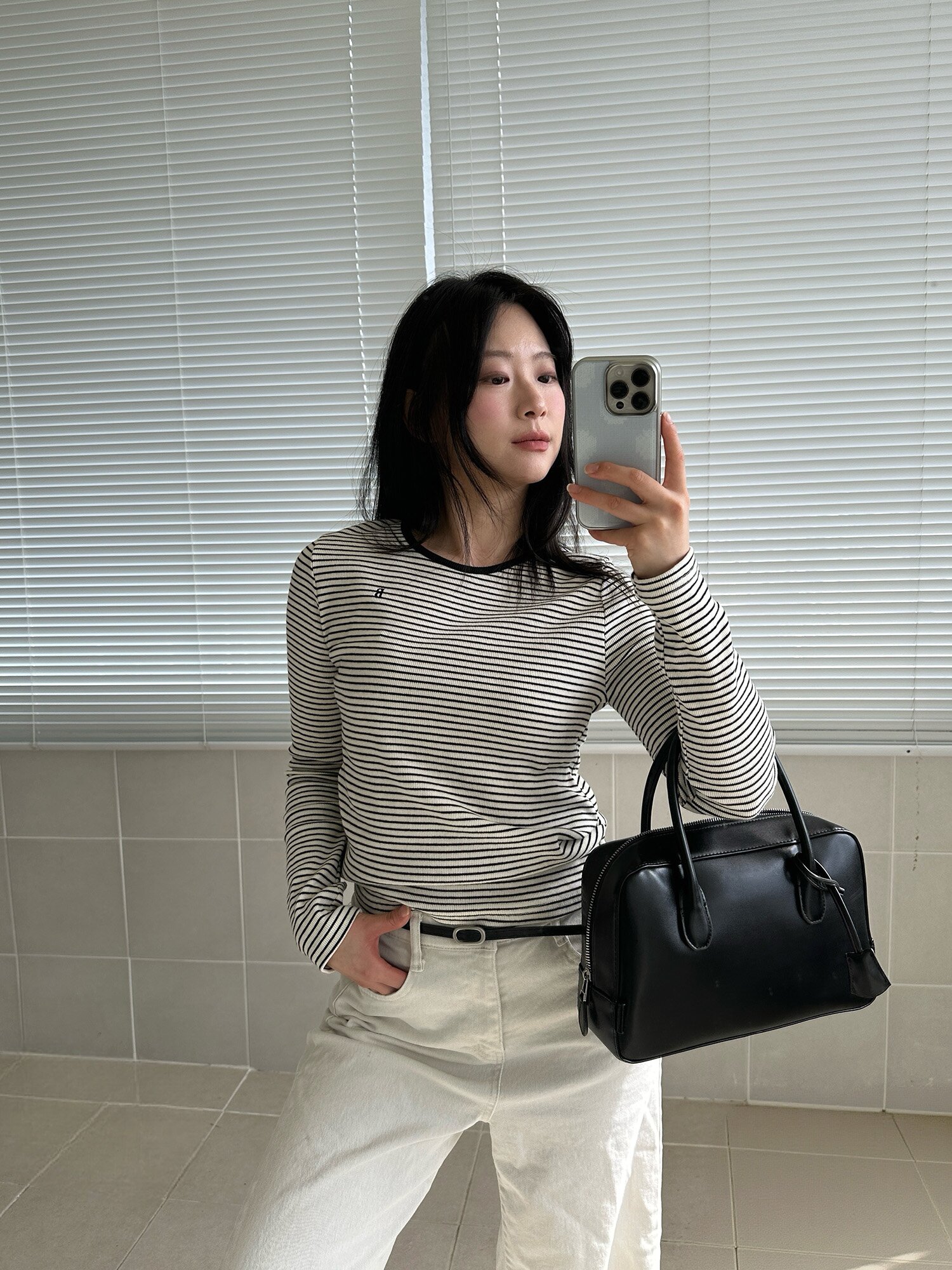 자수 포인트 스트라이프 티셔츠 (IVORY)