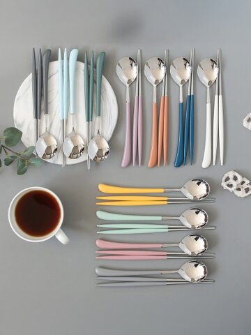 보겐 몽블랑 스완 수저세트 (실버)