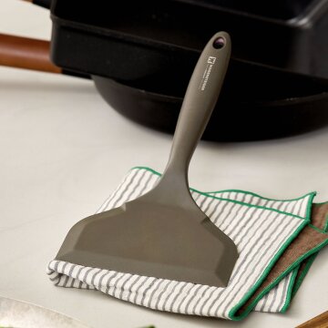 바겐슈타이거 플래티넘 실리콘 멜로우 와이드 뒤집개 다크 그레이