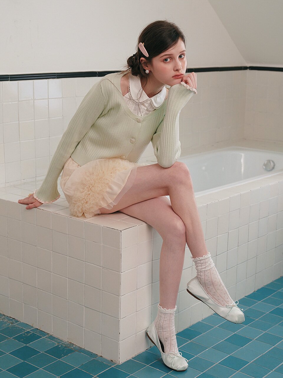 5/11 예약배송_Cest_Flower button bell sleeve cardigan