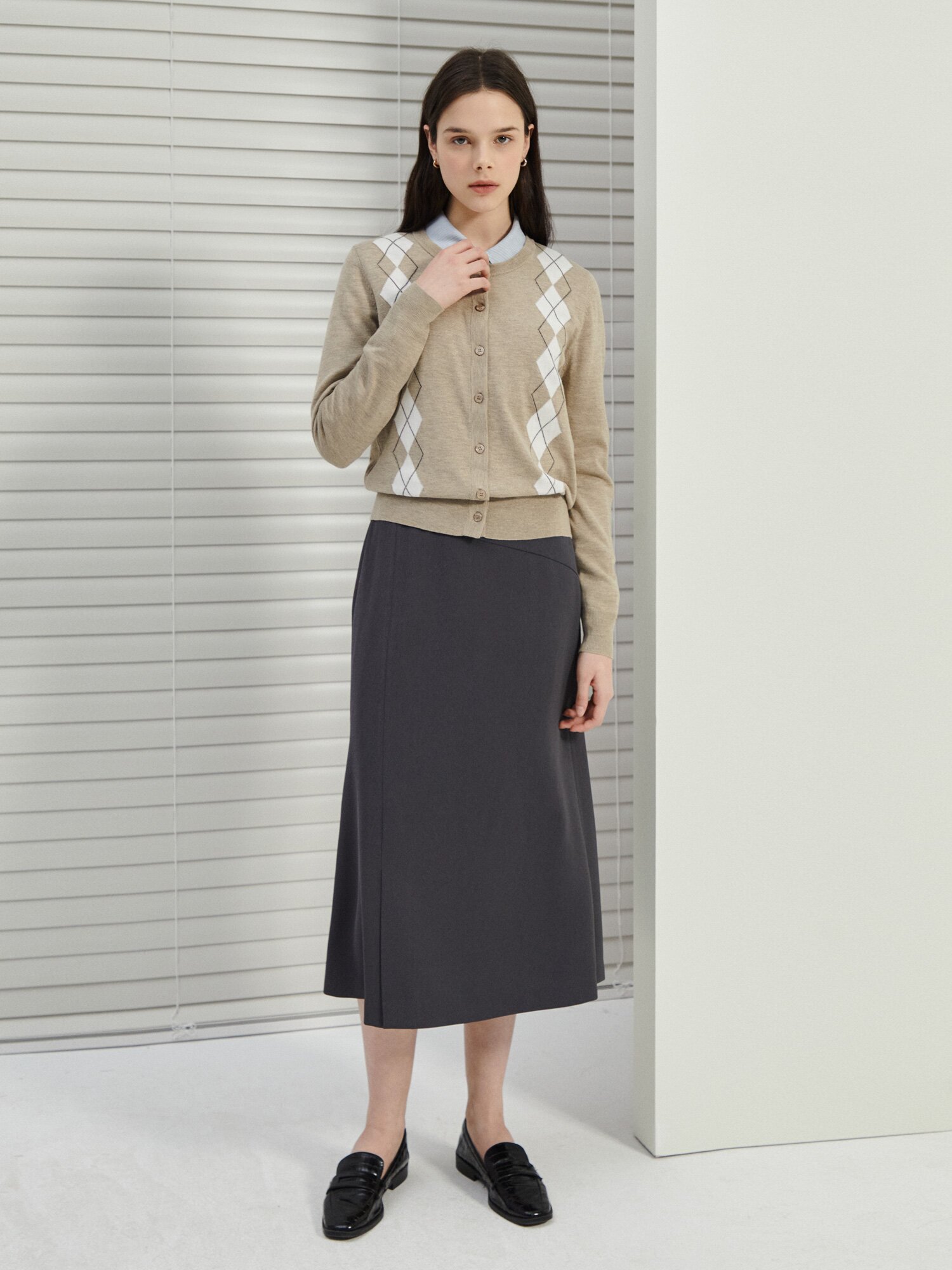 슬릿 포인트 머메이드 스커트 (DARK GREY)