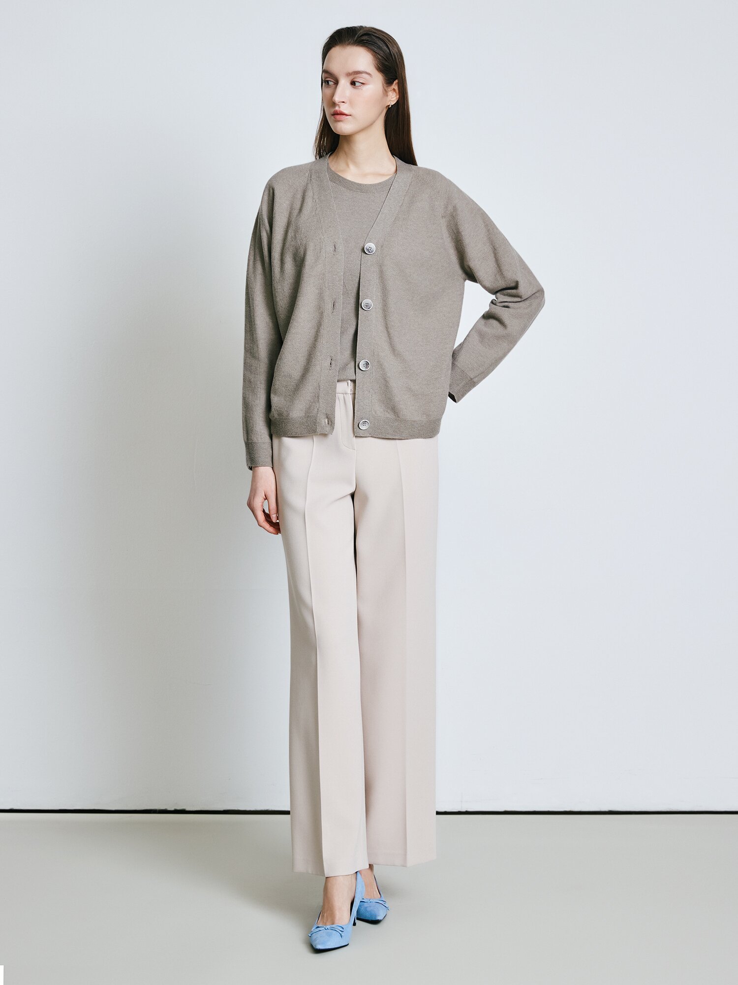 캐시미어 홀가먼트 브이넥 가디건 (SEPIA GREY)