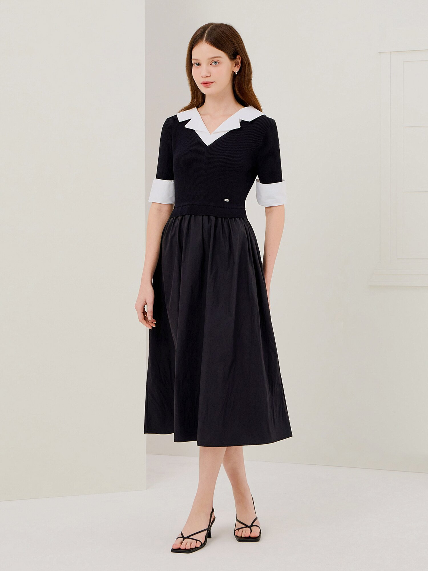 셔츠 니트 배색 플레어 원피스 (BLACK)