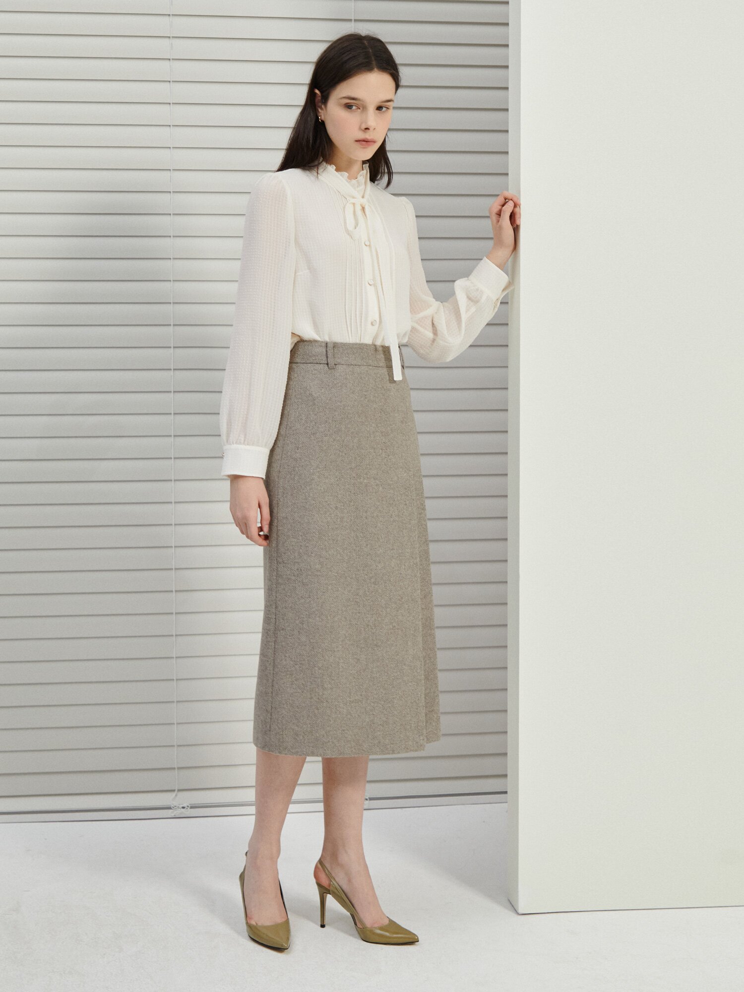 울 투턱 세미 A라인 스커트 (MELANGE BEIGE)