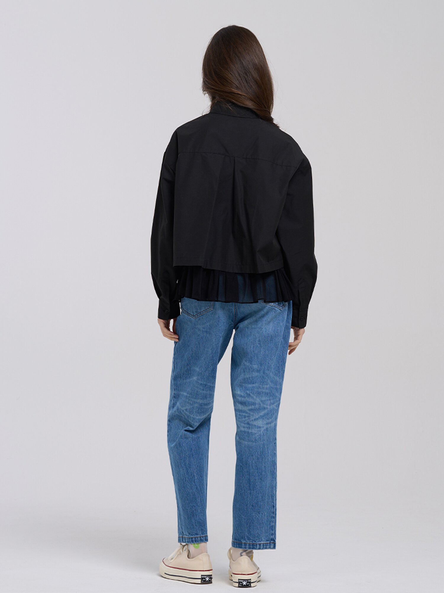 S-Curve Crop  Shirt - Black