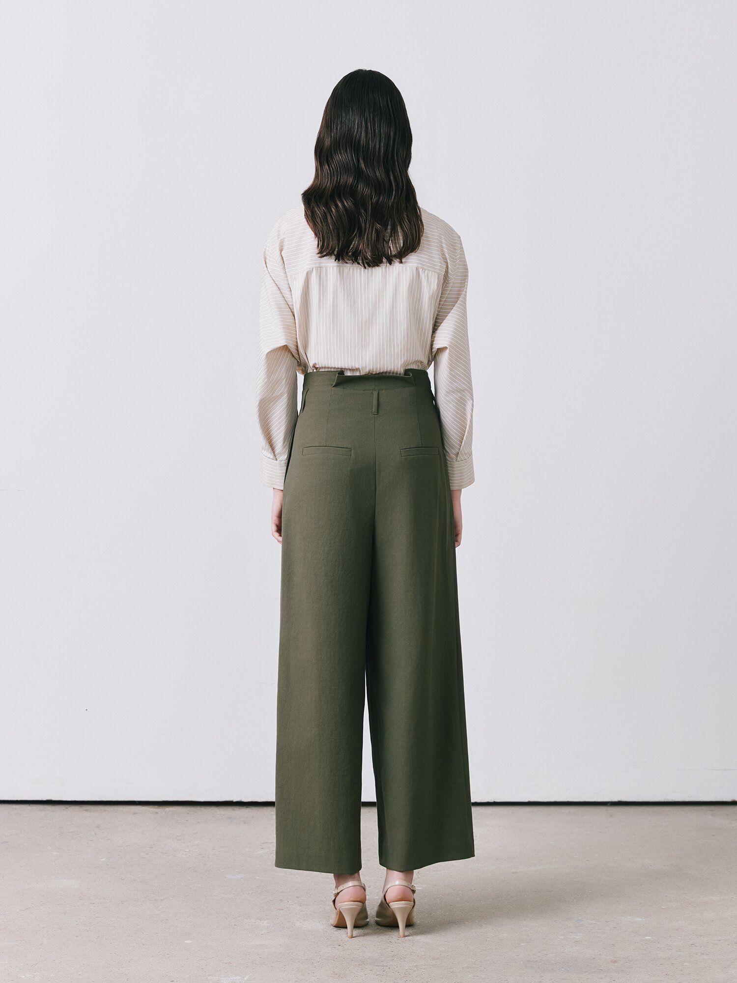 린넨 투턱 퀼로트 팬츠 (KHAKI)