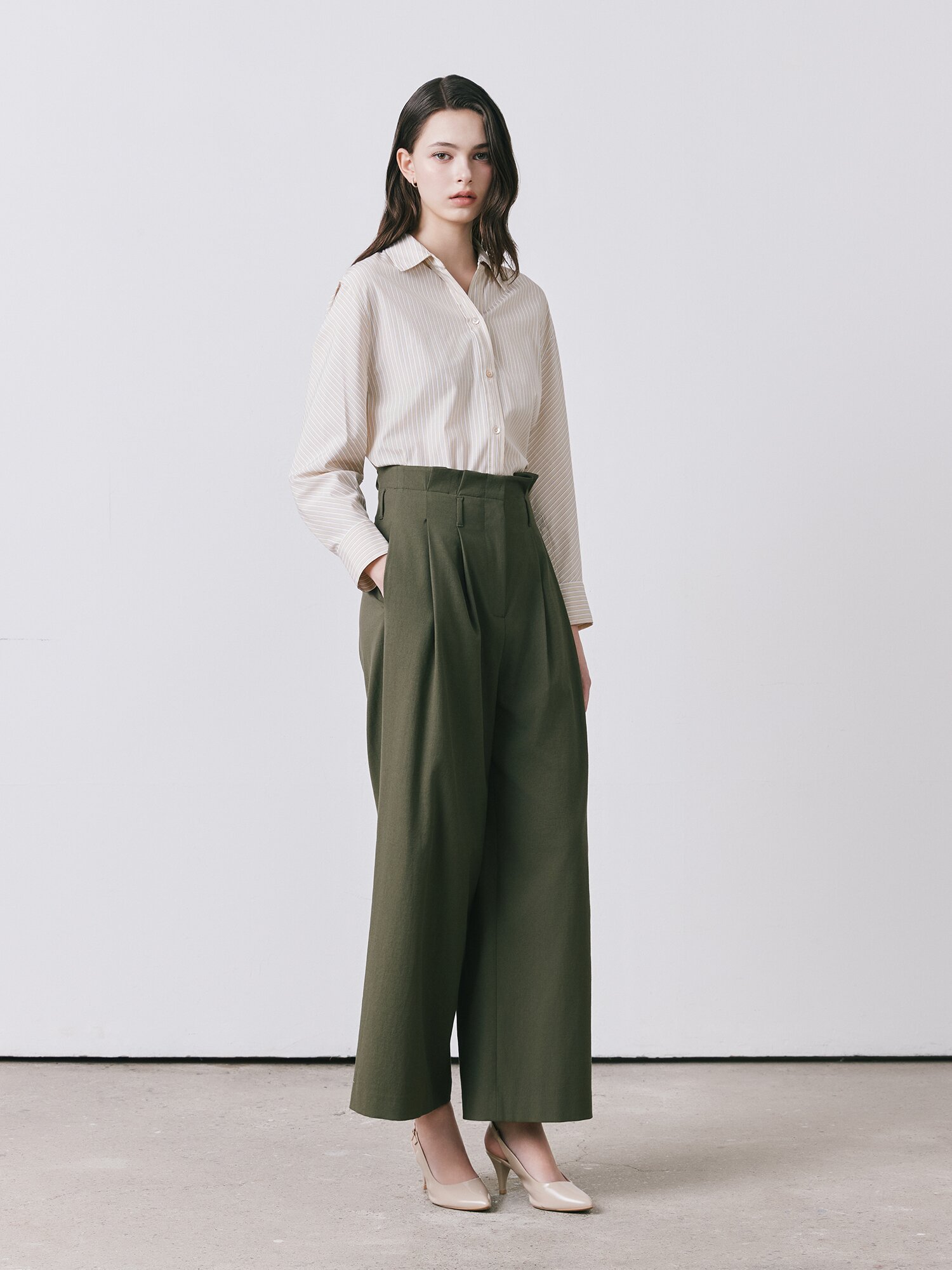 린넨 투턱 퀼로트 팬츠 (KHAKI)