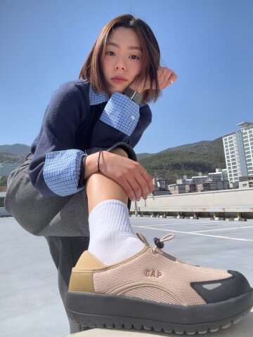 GAP 히퍼 폴딩 뮬 브라운