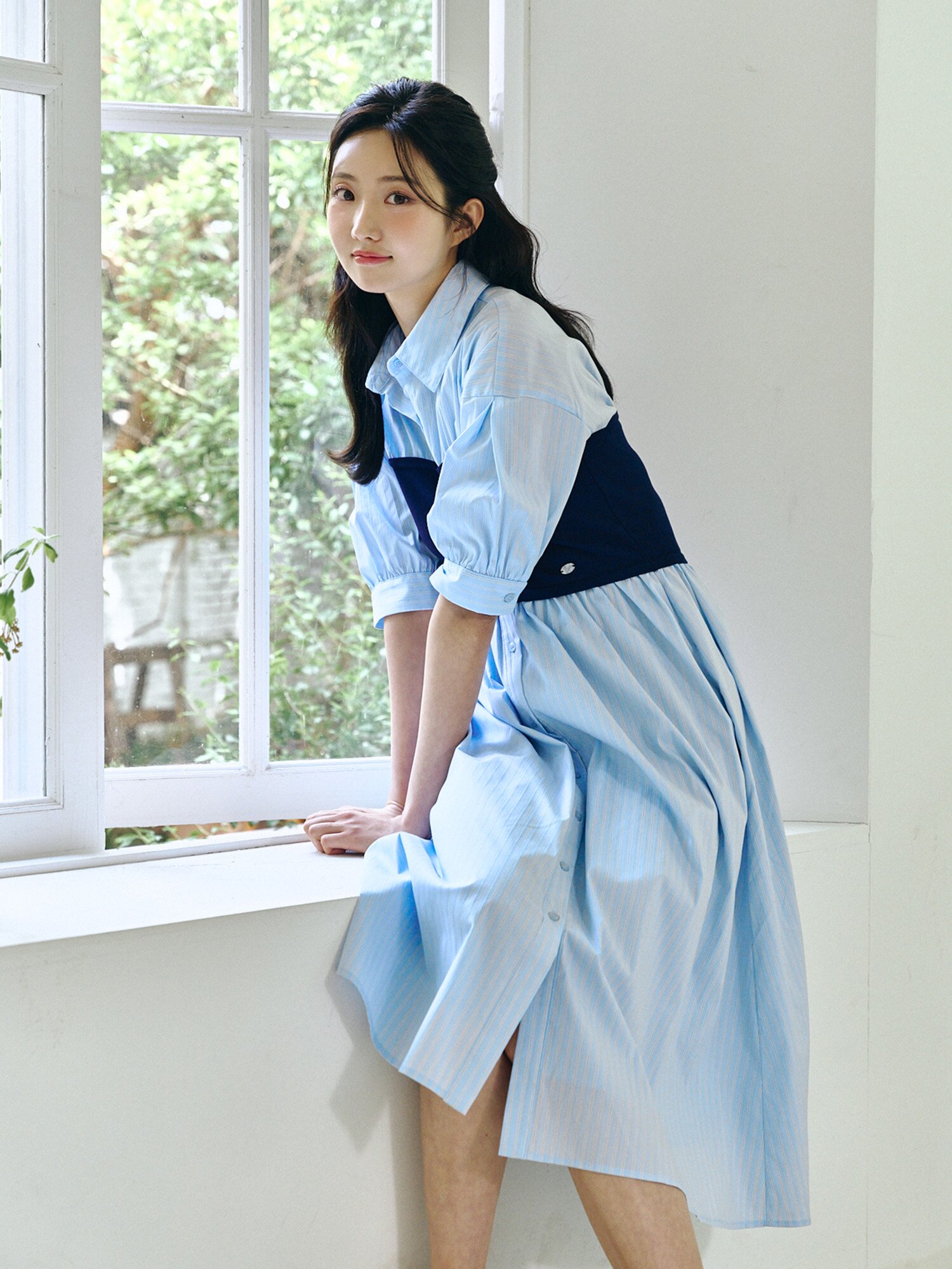 뷔스티에 배색 셔츠 플레어 원피스 (STRIPE BLUE)