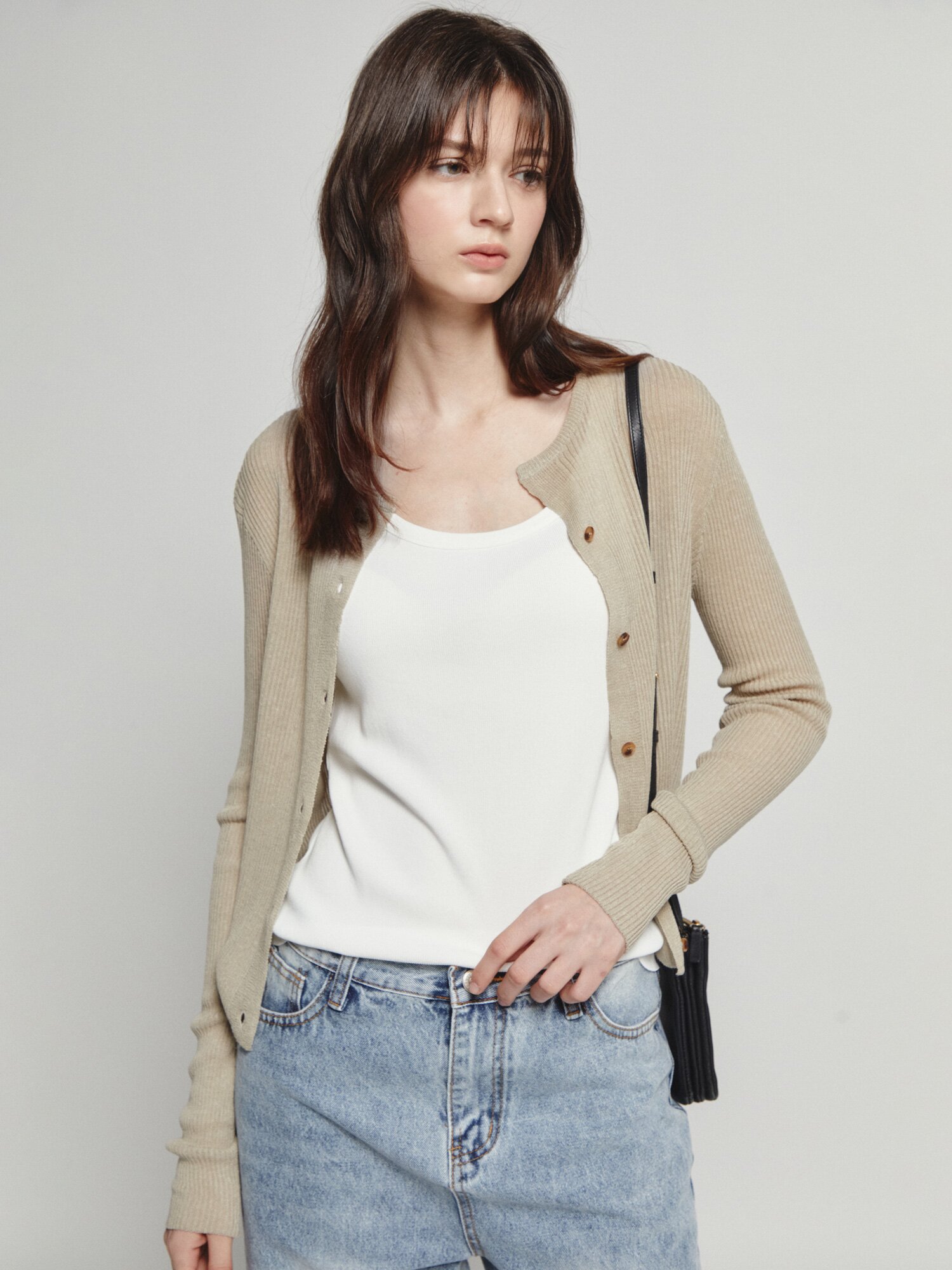 린넨 골지 슬릿넥 크롭 가디건 (LIGHT KHAKI)