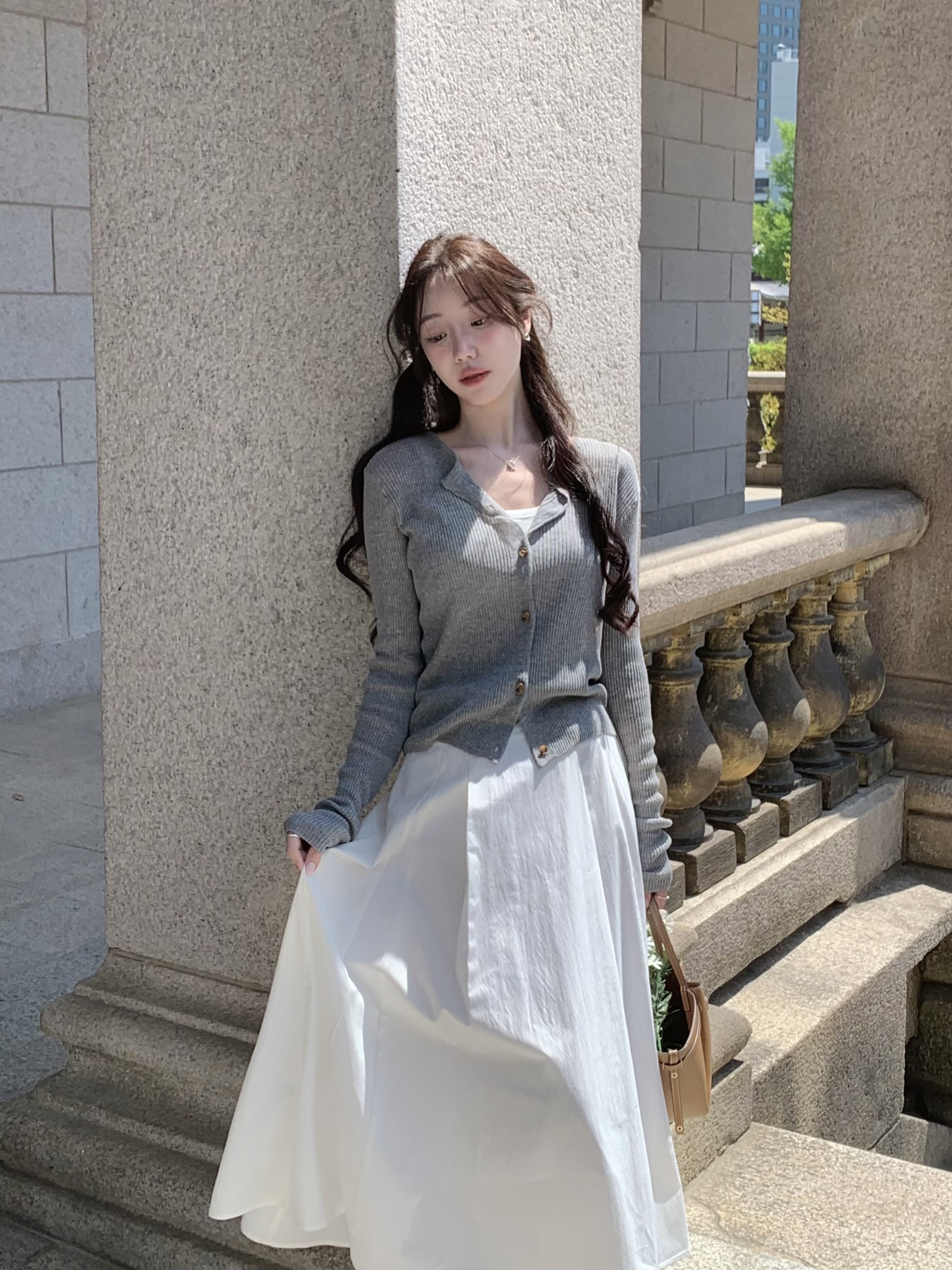 린넨 골지 슬릿넥 크롭 가디건 (LIGHT GREY)