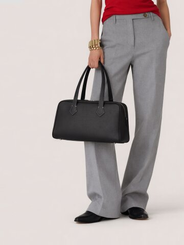 칸토 스티치 스퀘어 소가죽 숄더백_PCBG260102