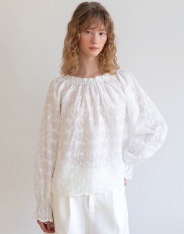 Round shirring blouse_White