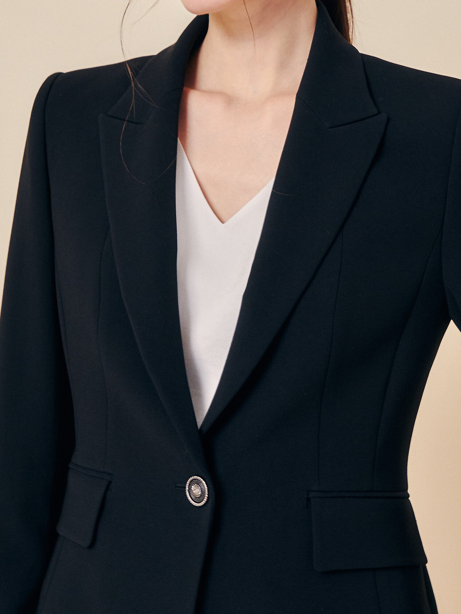 모던 커브 라인 숏 재킷 (BLACK)
