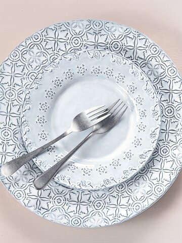 보르달로 핀헤이로 플로라 디저트 플레이트