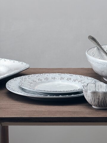 보르달로 핀헤이로 플로라 디너 플레이트