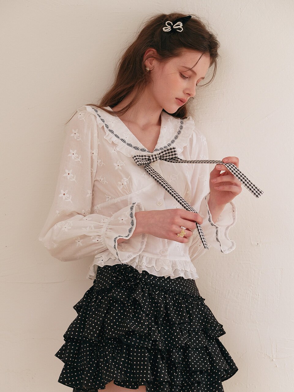 Cest_Embroidery doll collar ruffle blouse