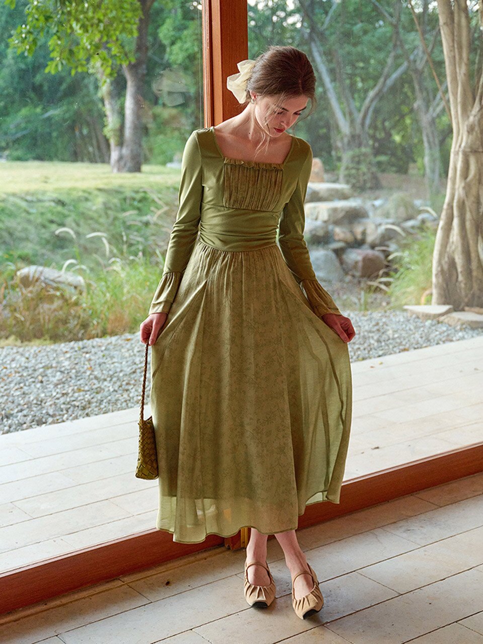 SR_Square neck flared dress
