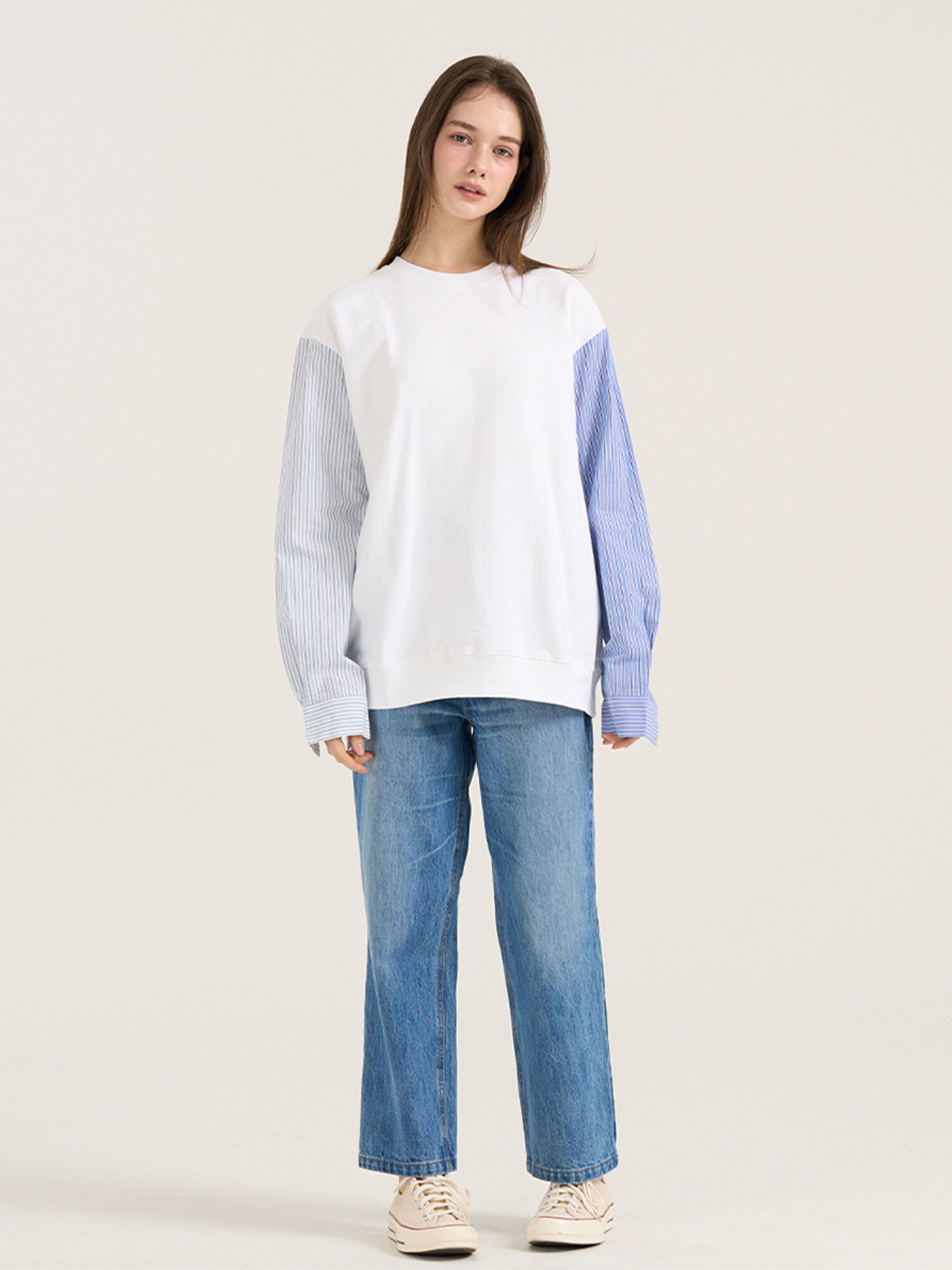 Dialogo Sweatshirt - White