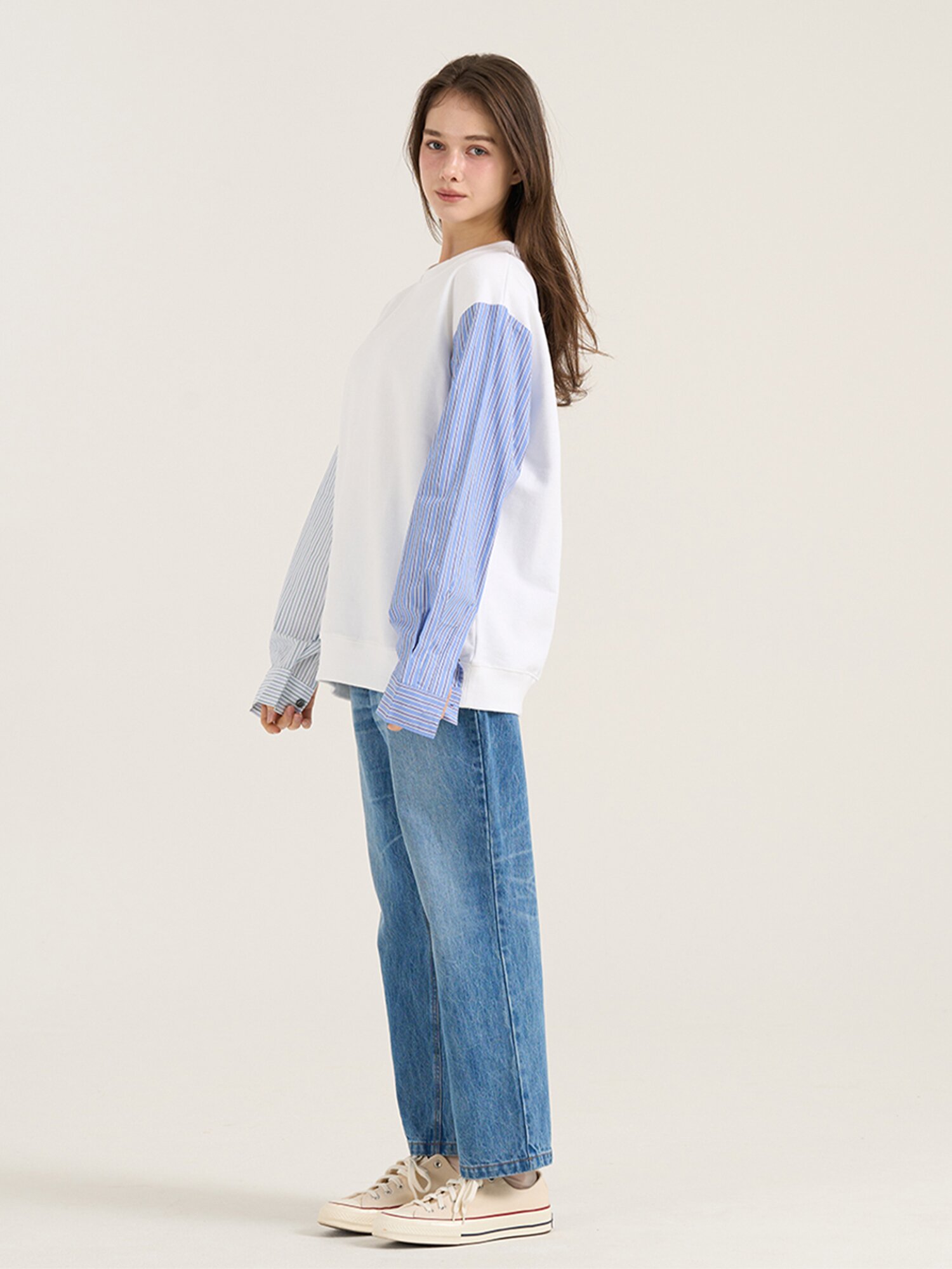 Dialogo Sweatshirt - White