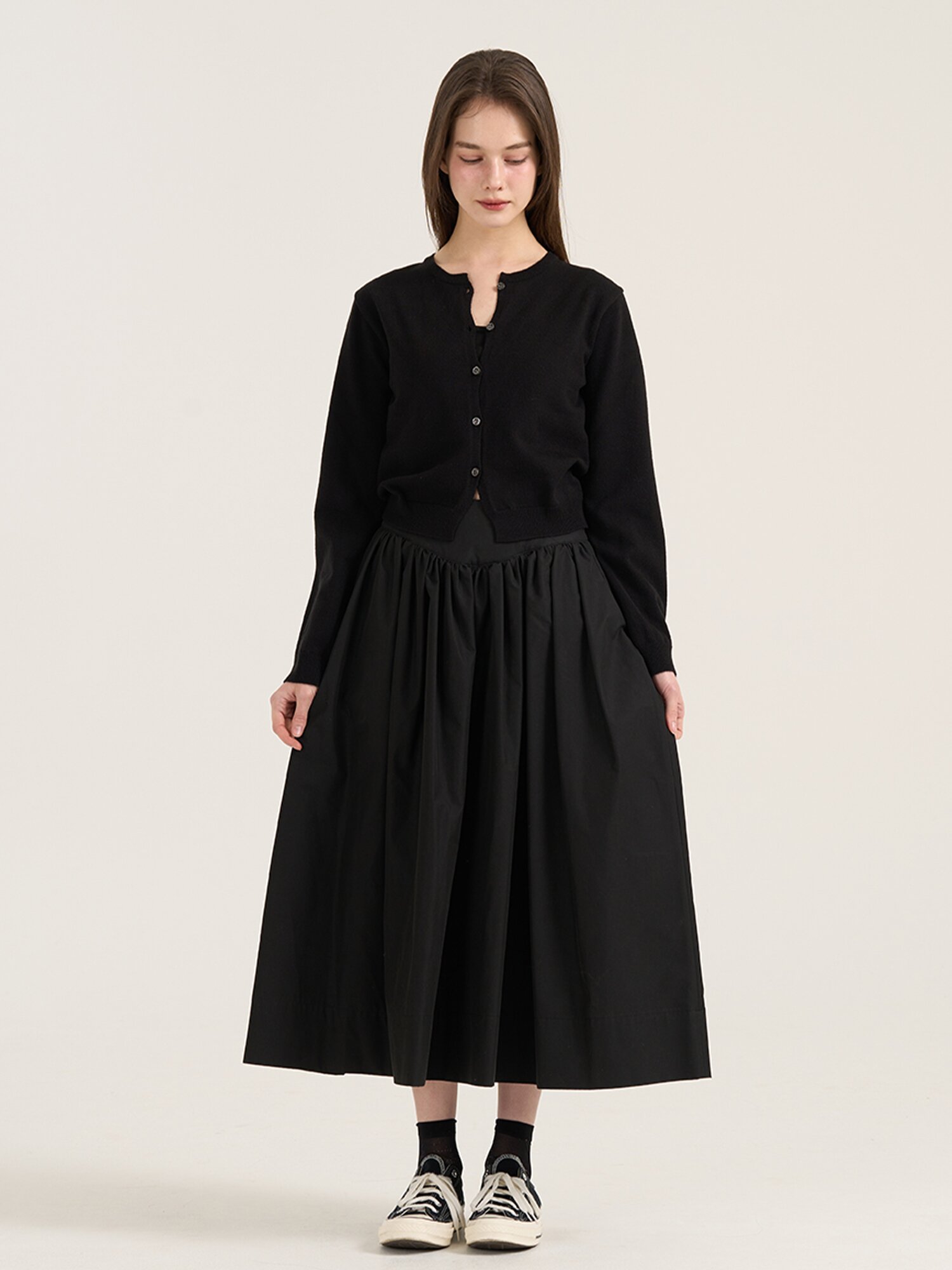 Soffice V-Line Volume Skirt - Black