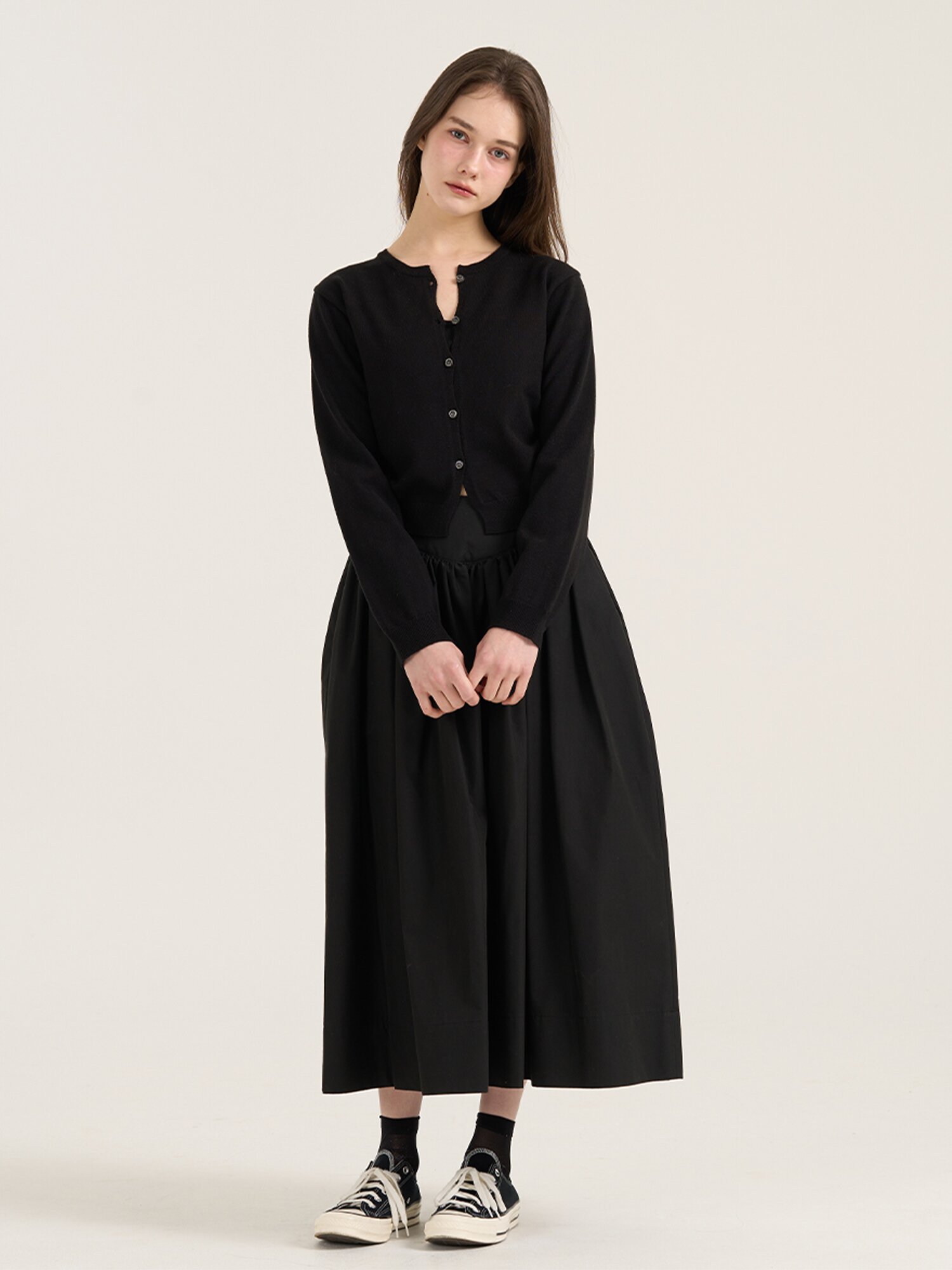Soffice V-Line Volume Skirt - Black