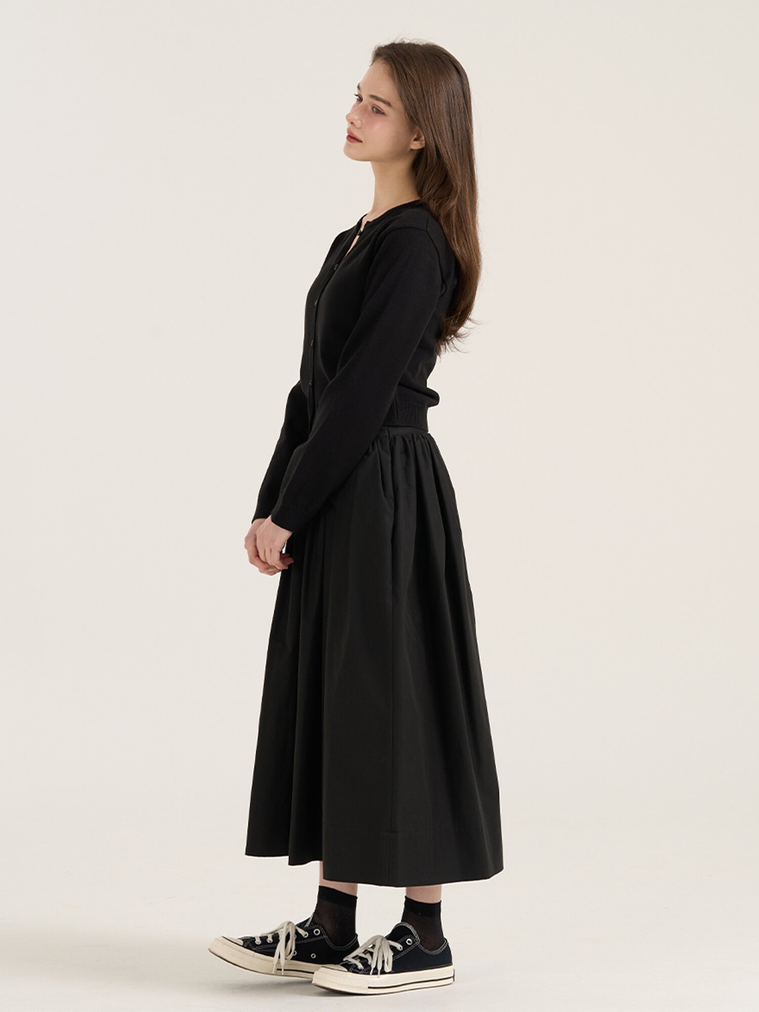 Soffice V-Line Volume Skirt - Black