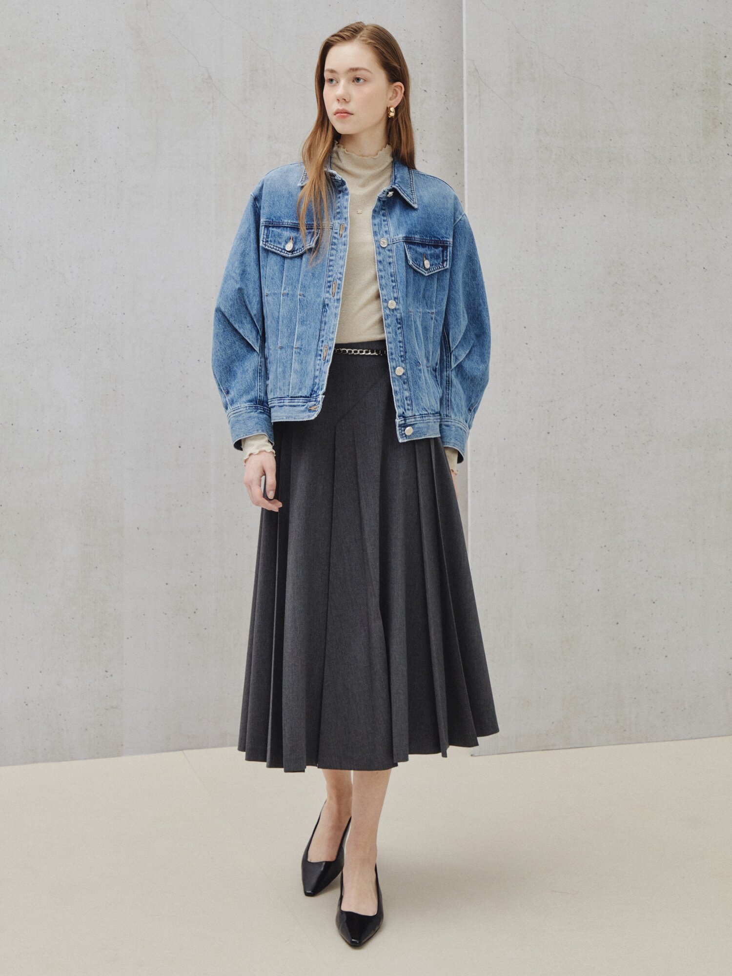 백 레터링 자수 데님 재킷 (BLUE)