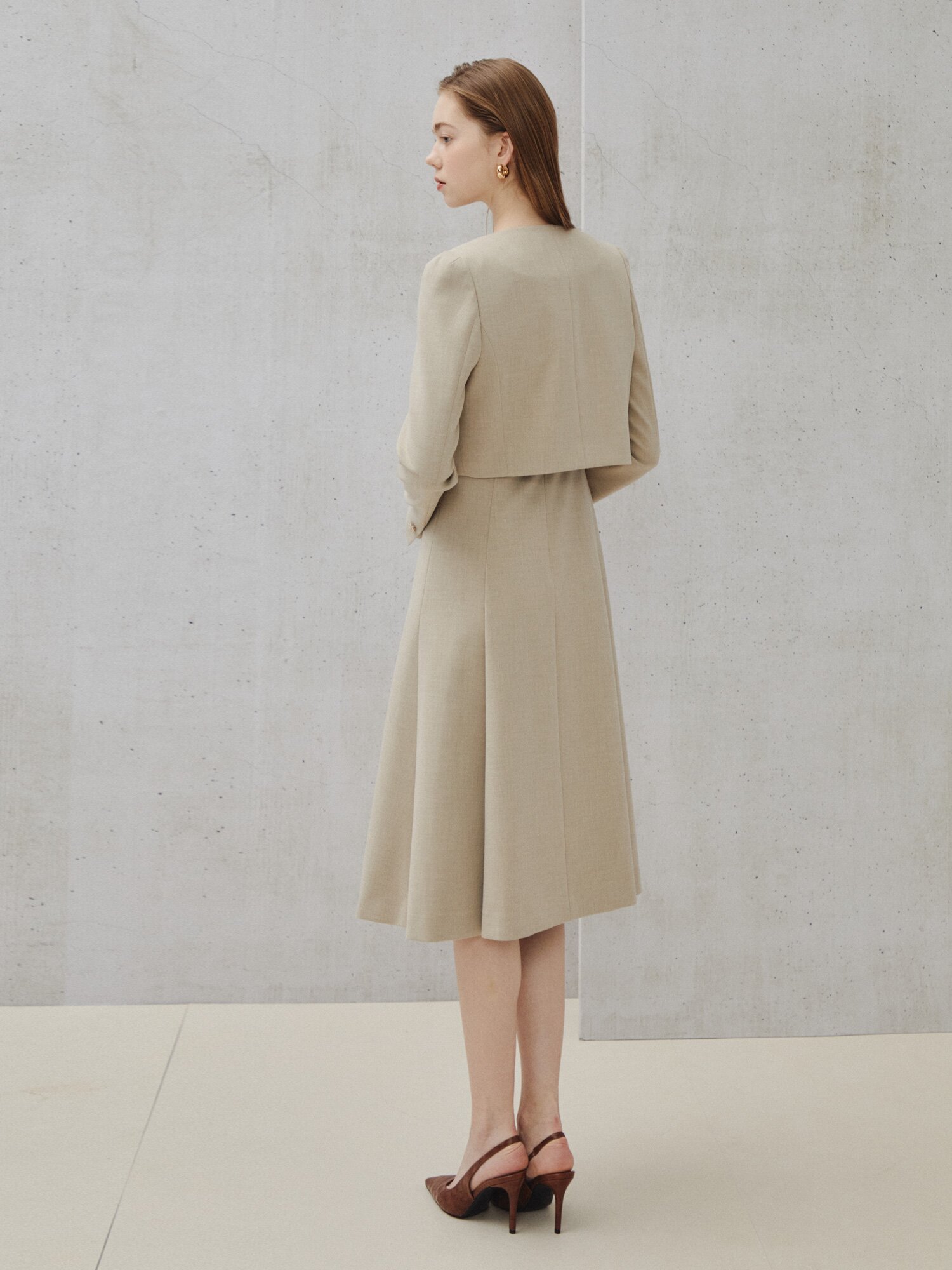 포멀 레이어드 미디 원피스 (BEIGE)