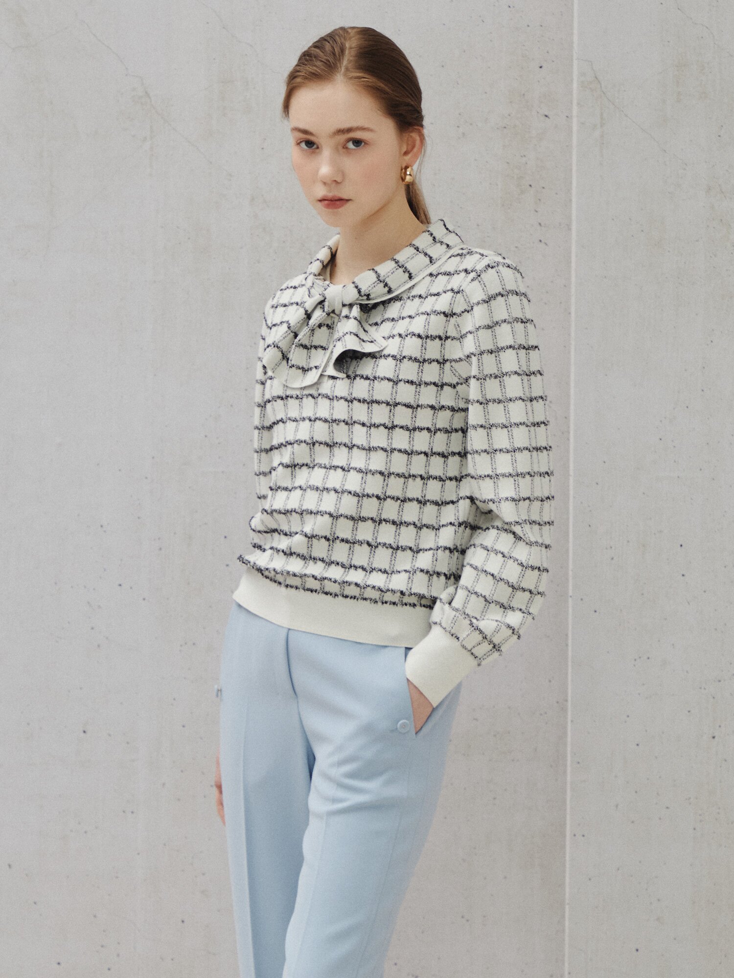 체크 보우 니트 풀오버 (CHECK IVORY)