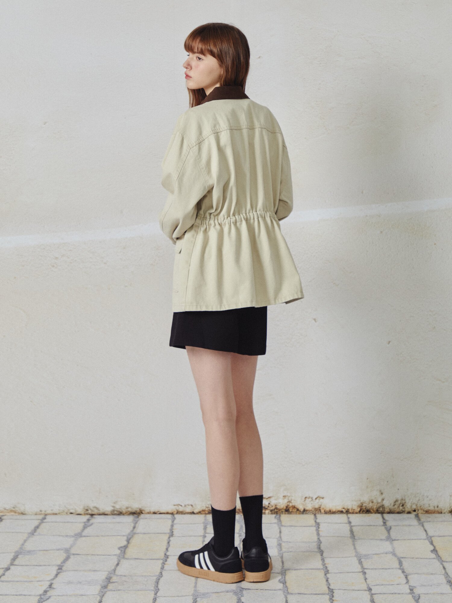 배색 칼라 스트링 데님 재킷 (BEIGE)