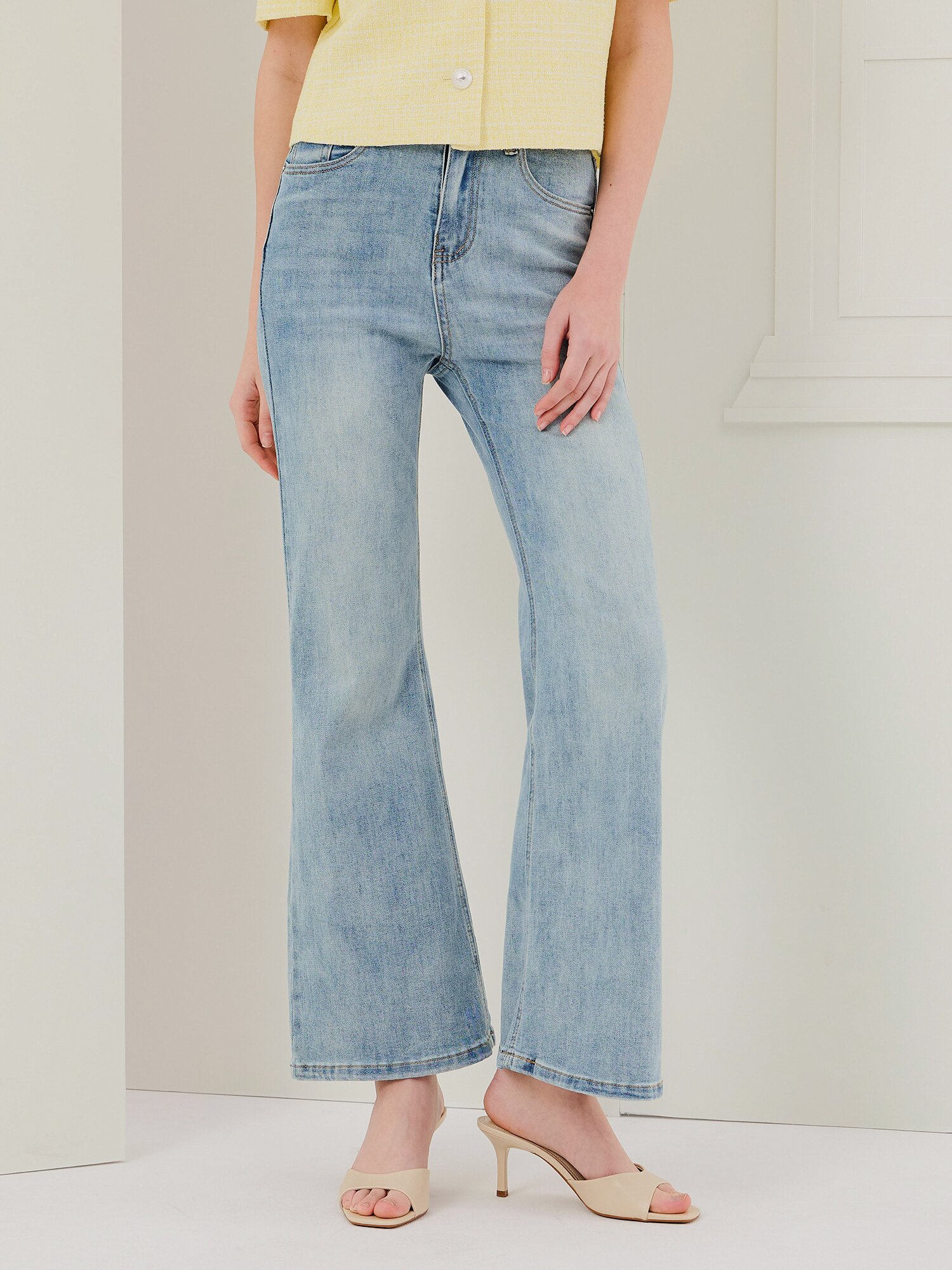 워싱 세미 부츠컷 데님 팬츠 (LIGHT BLUE)