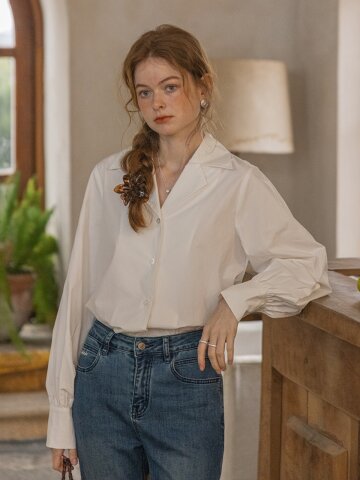 DA_V-neck white shirt