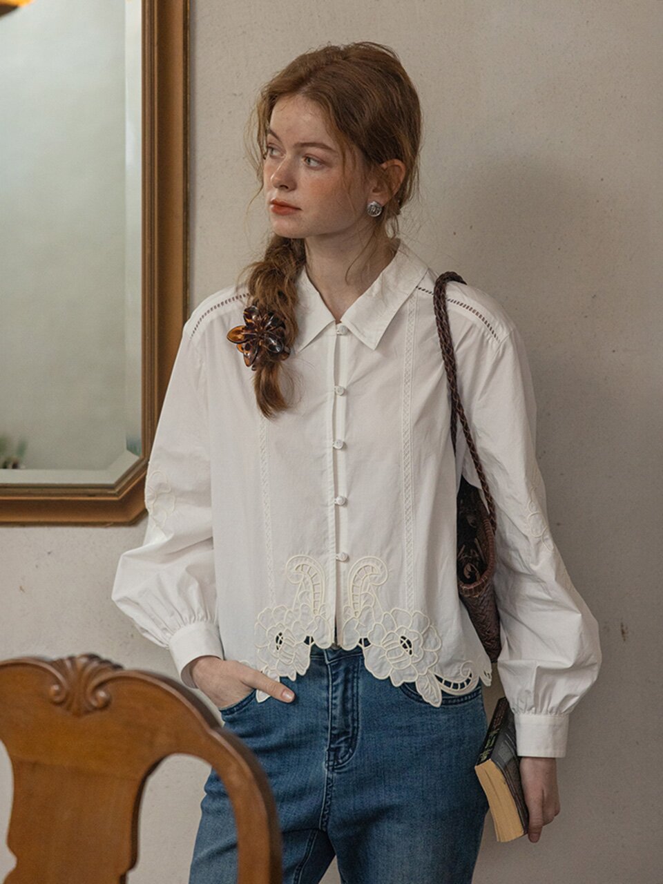 DA_Rose laser cut-out blouse_2color