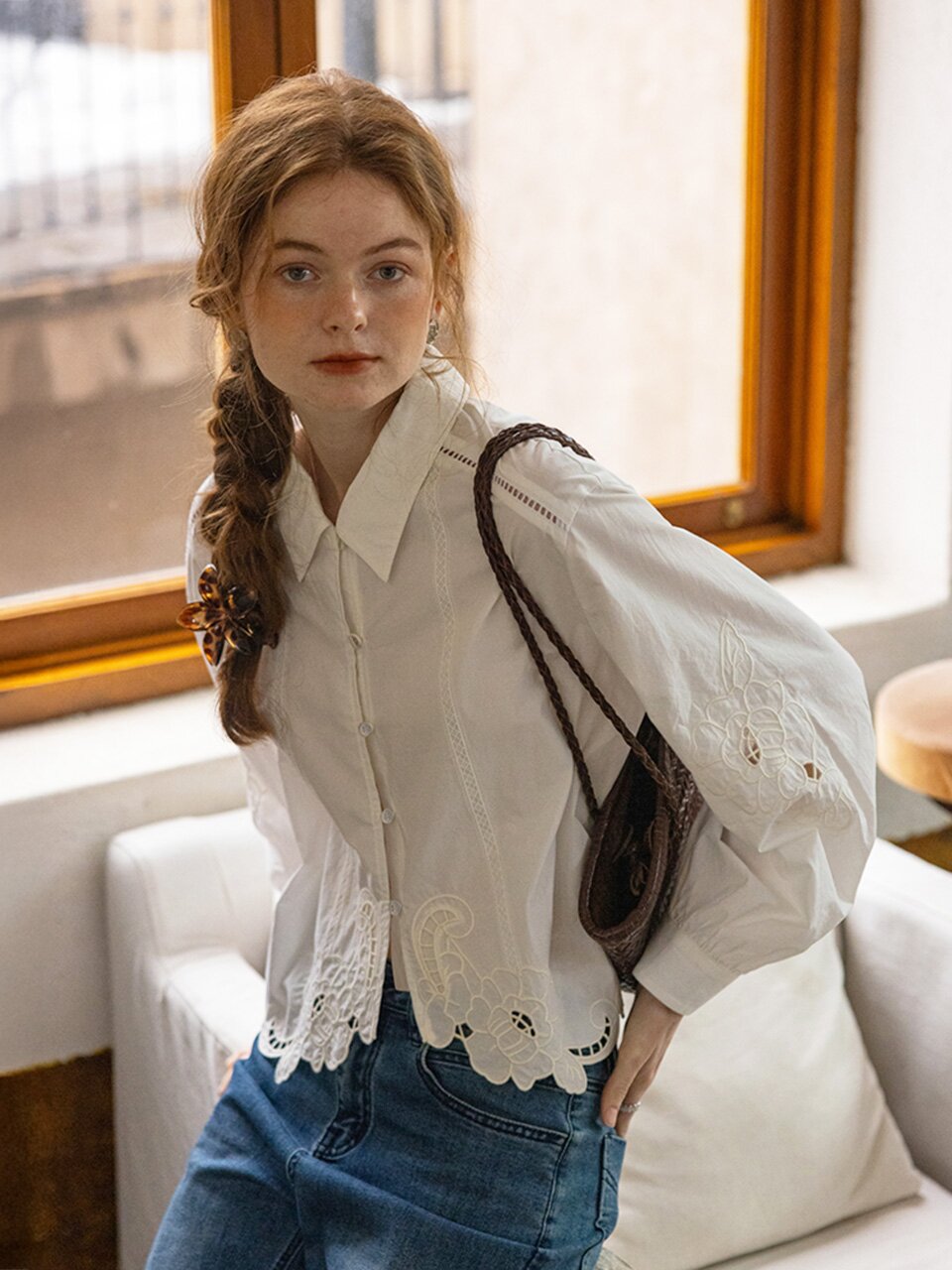 DA_Rose laser cut-out blouse_2color