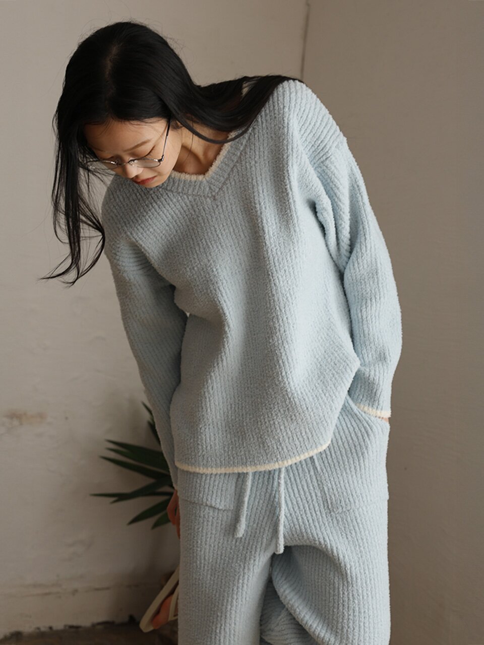 MJ_Lightweight v-neck pajama two-piece set_BLUE