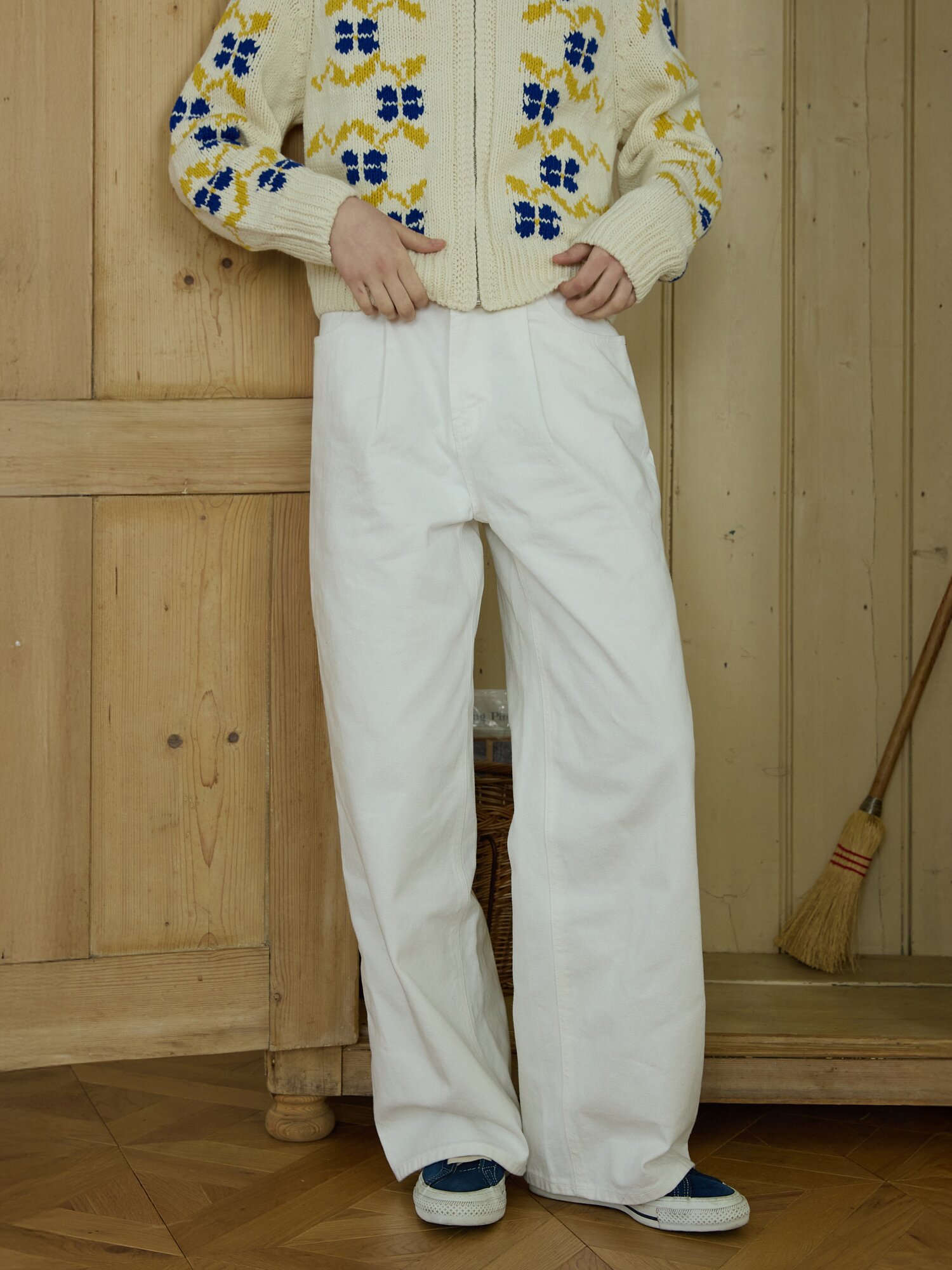 Two-tuck wide pants Ivory