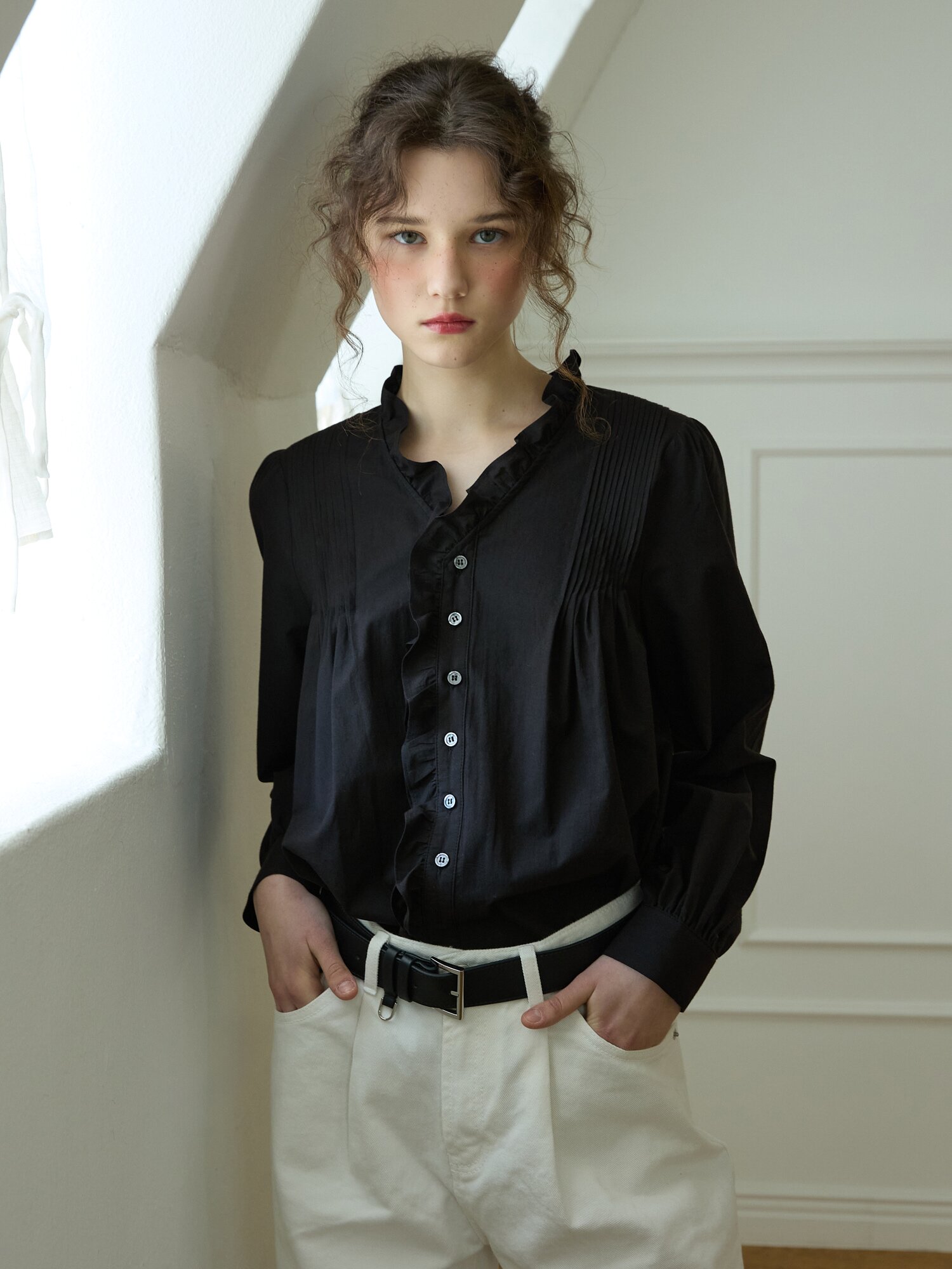 [5월 11일 순차배송]Merry poem pintuck blouse Black