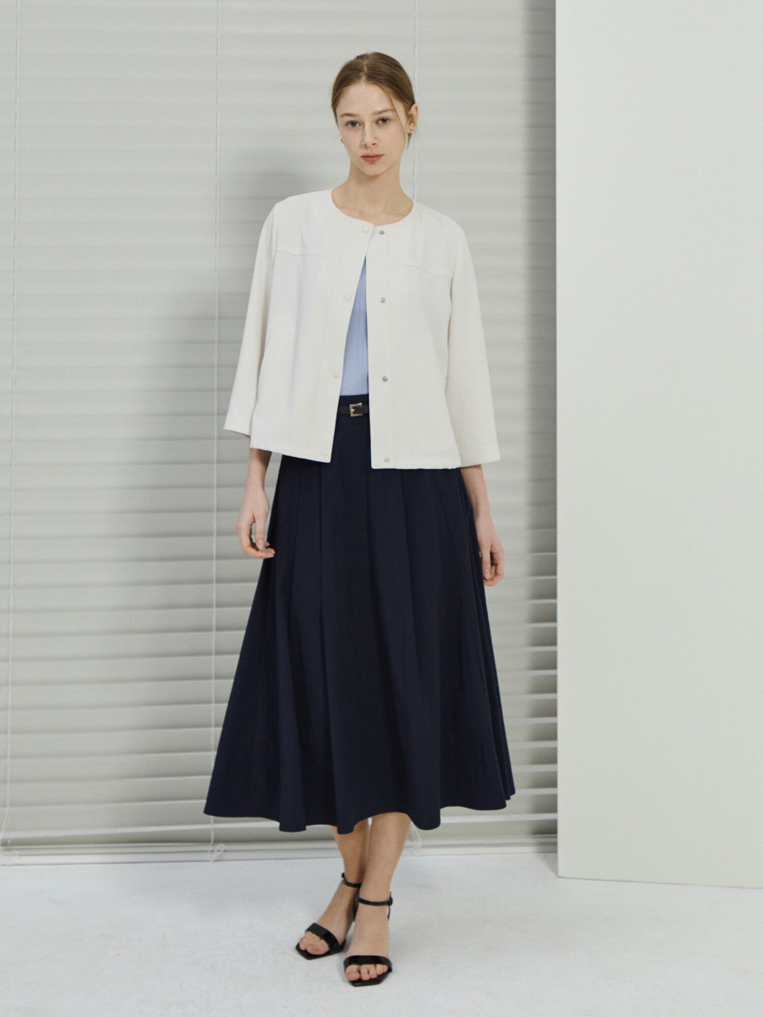 벨티드 원턱 플레어 스커트 (NAVY)