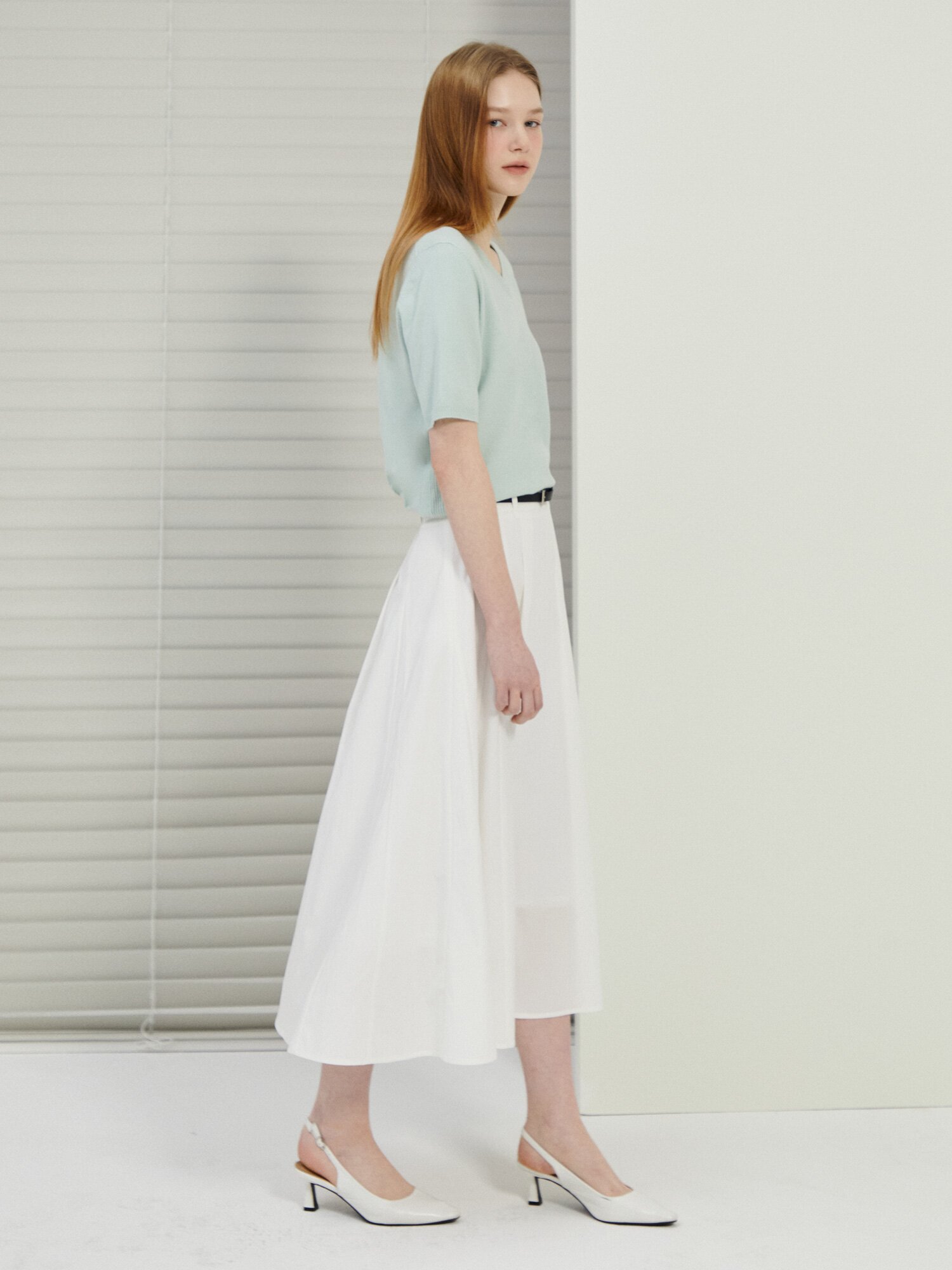 벨티드 원턱 플레어 스커트 (IVORY)