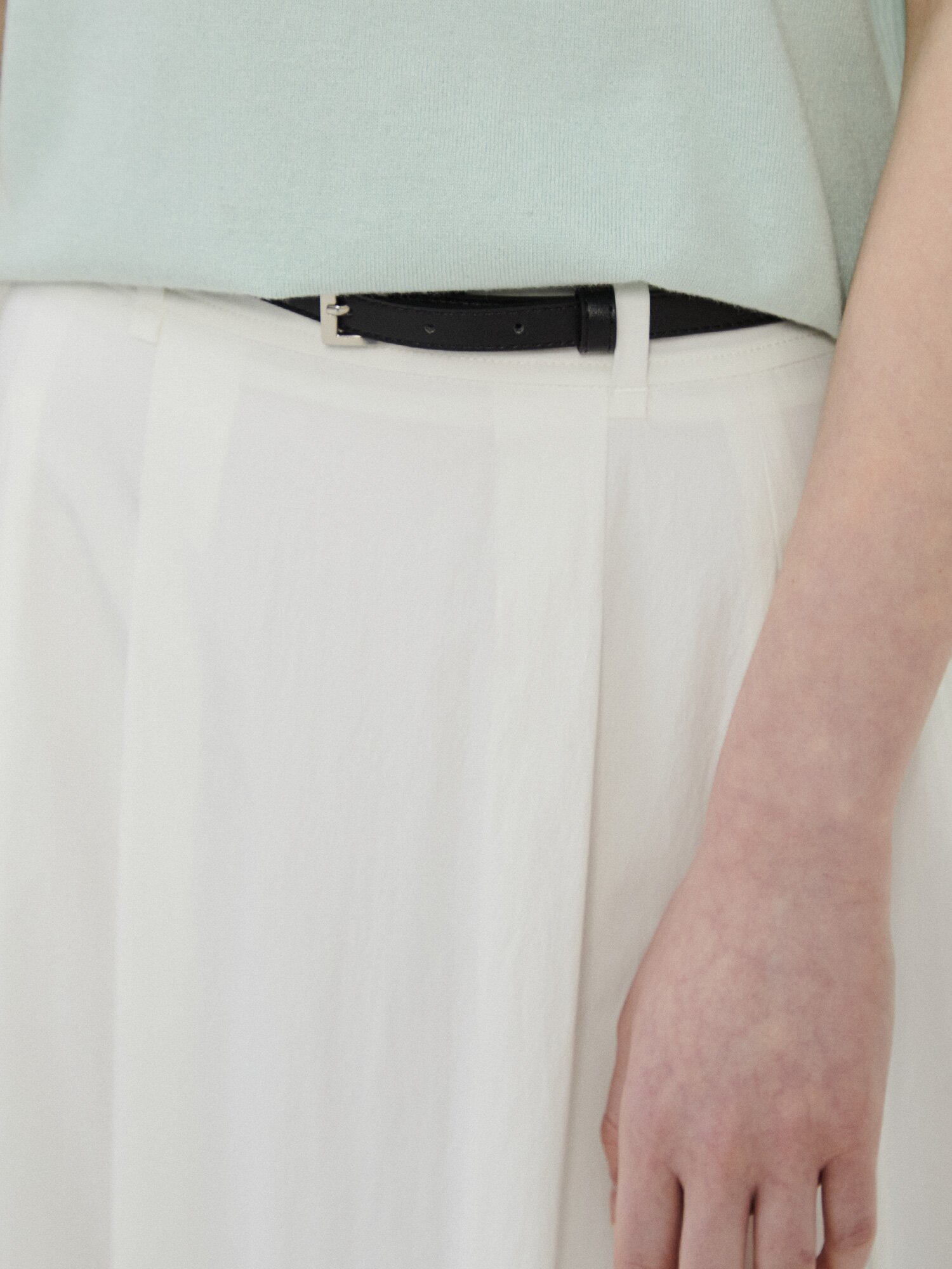 벨티드 원턱 플레어 스커트 (IVORY)